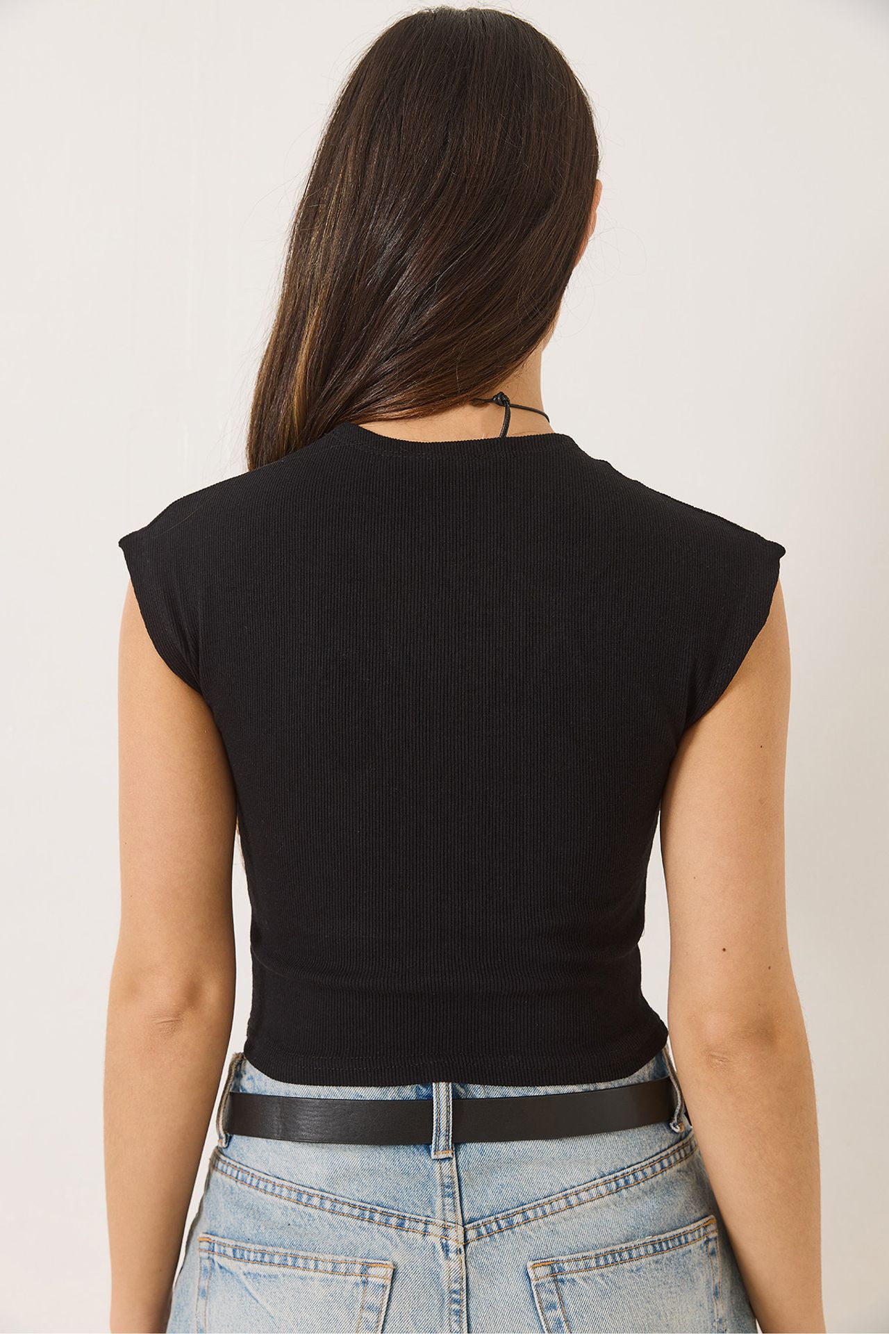 LUCCI Crew Neck Crop T-Shirt 6