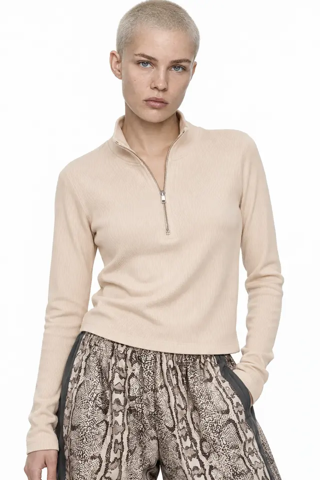 MIXRAY Women’s Ribbed Zip-Collar Crop Blouse