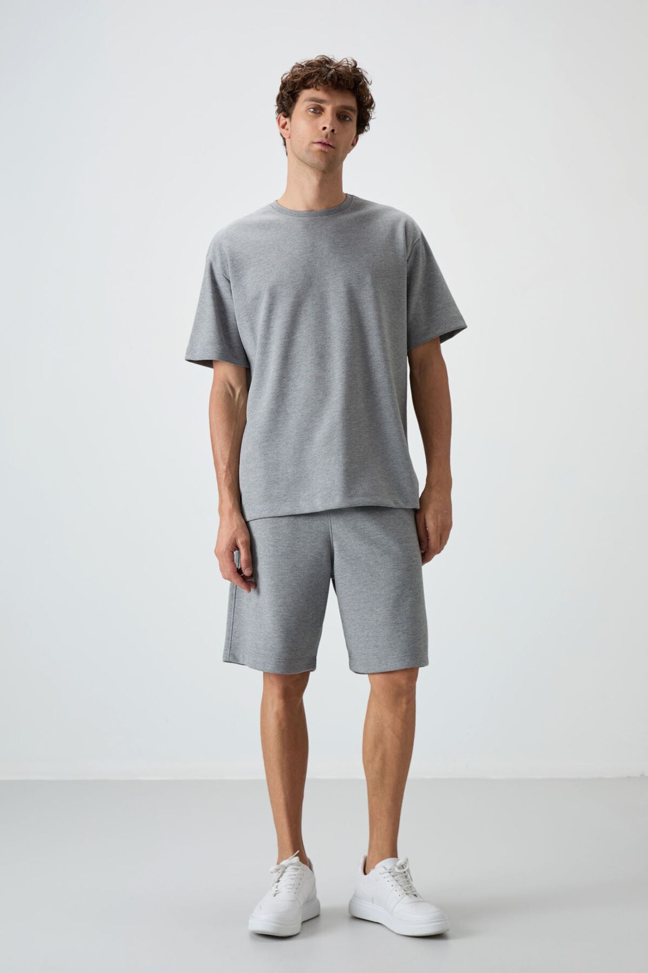 TOMMY Oversized T-Shirt And Shorts Set 5