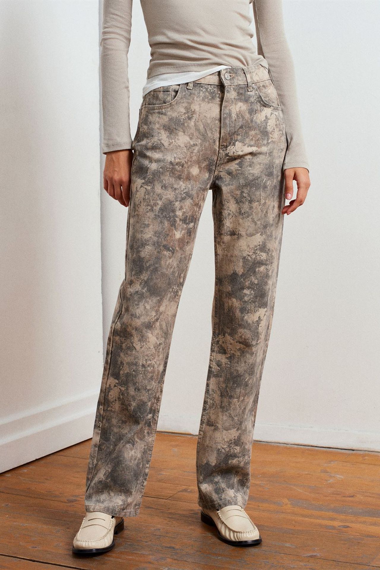 DILVIN Kadın Orta Bel Düz Paça Batik Jean 5