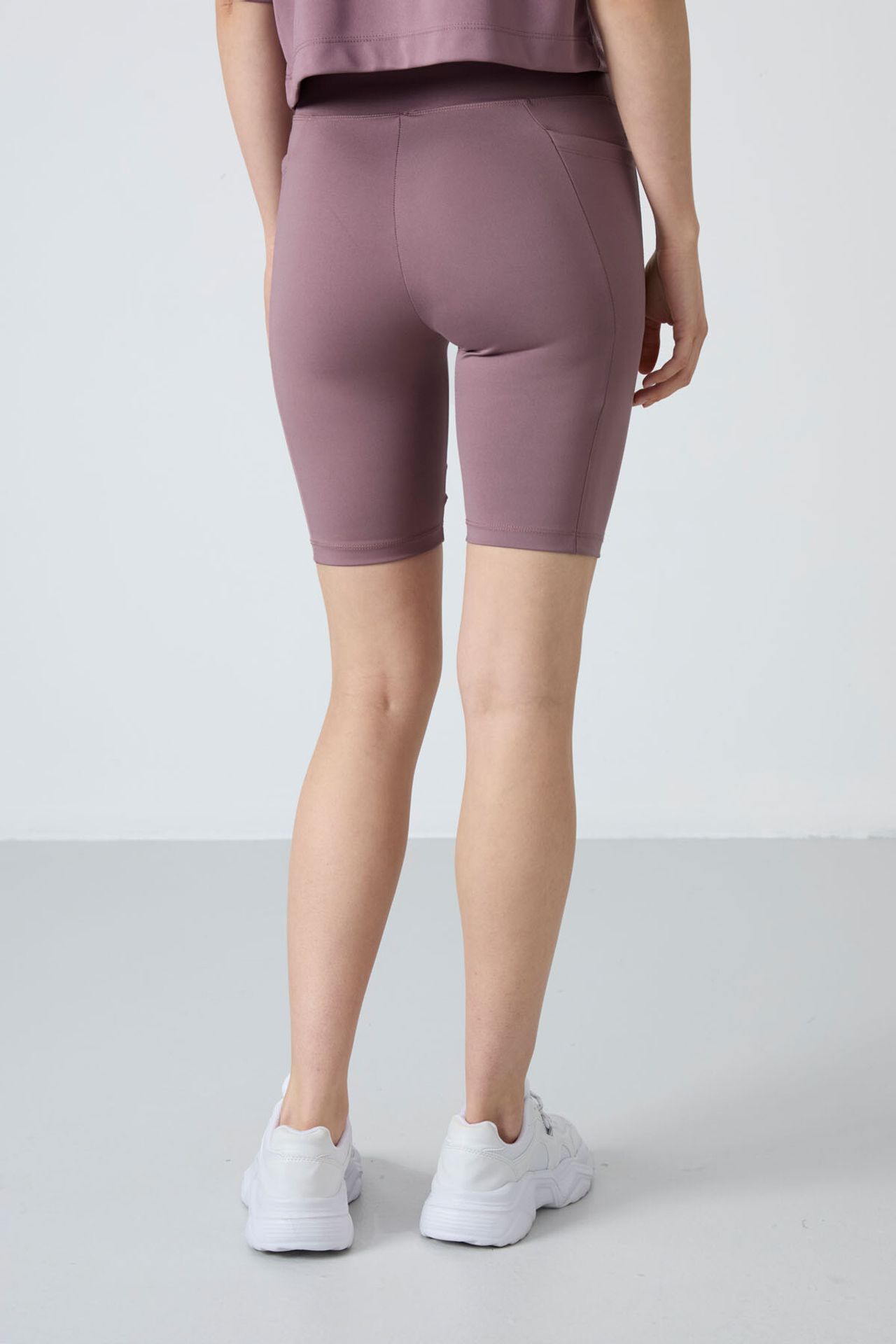 TOMMY High-Waist Short Sports Leggings 6