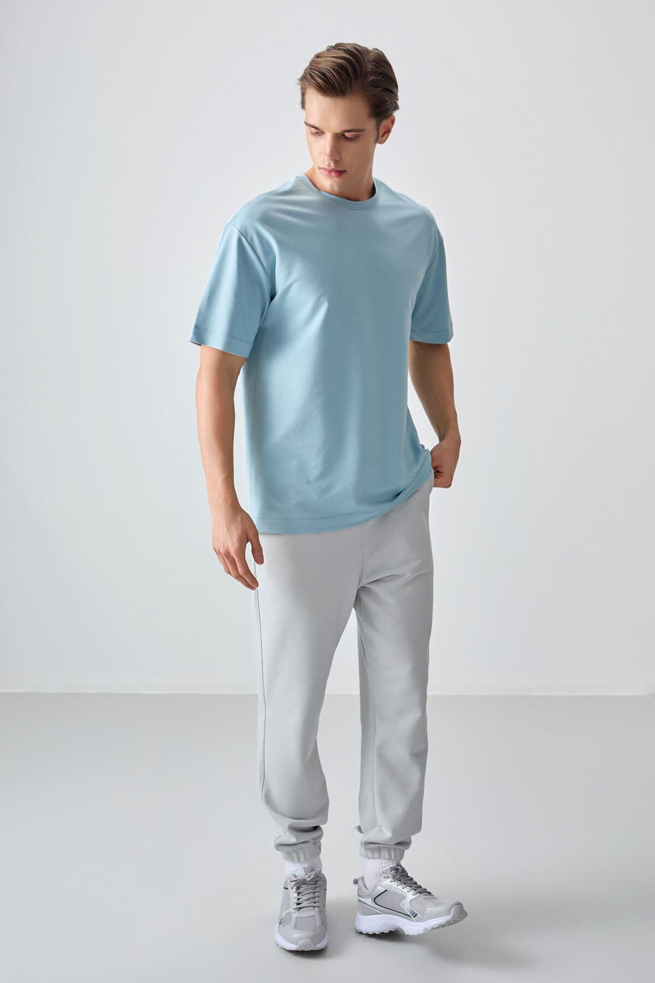TOMMY Oversized Cotton Blend Crew Neck T-Shirt 3