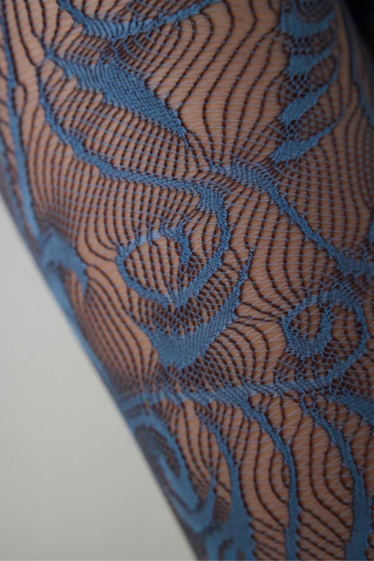 PENTI Pair Duo Mesh Pattern Denier Sheer Tights 4