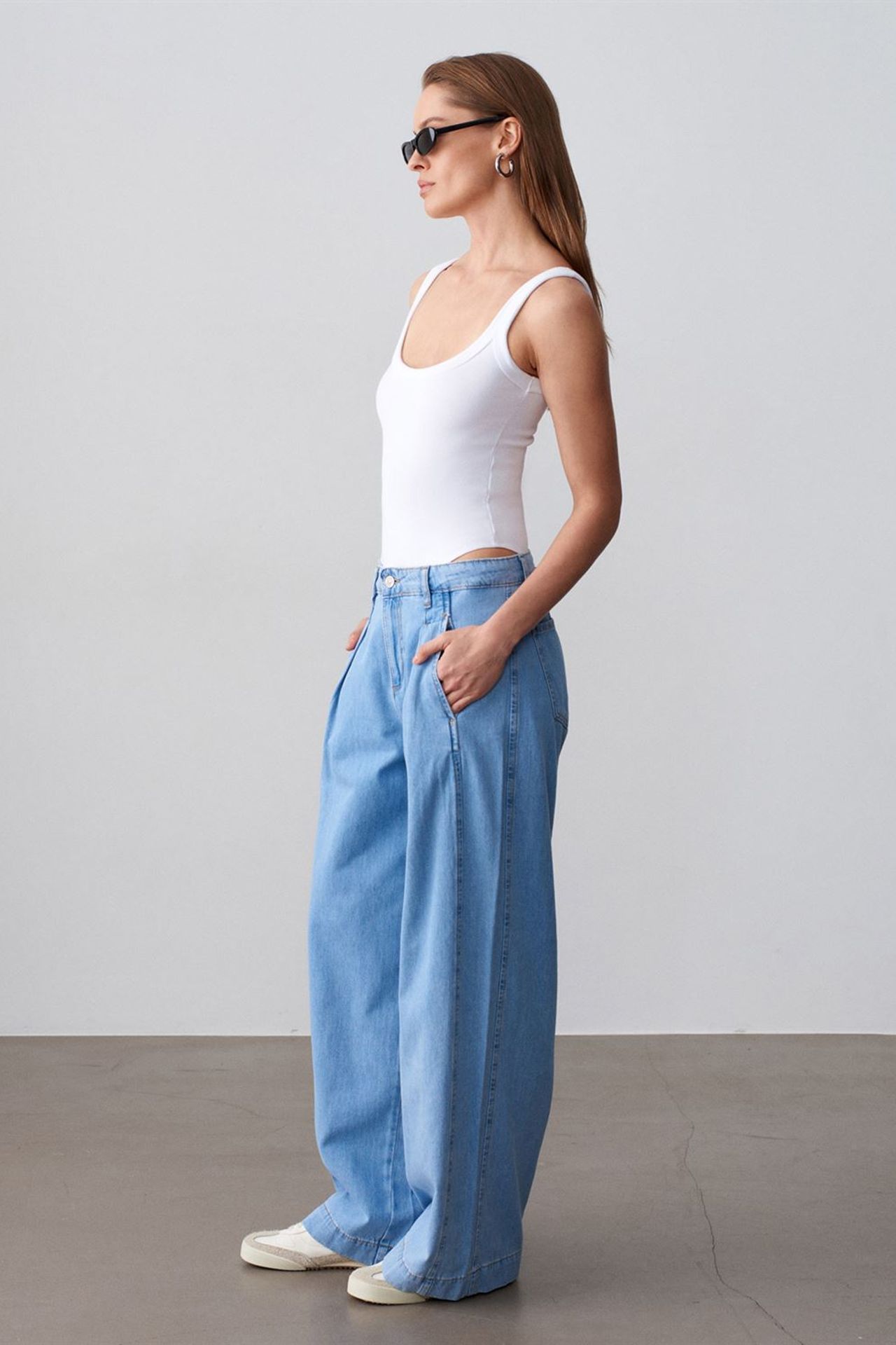 DILVIN High-Waist Wide-Leg Cotton Denim Jeans 4
