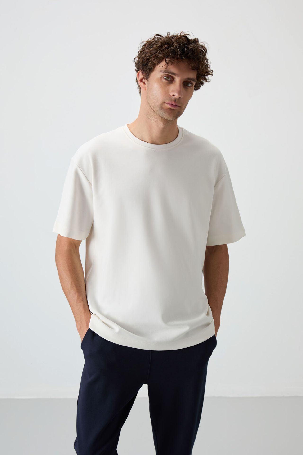 TOMMY Men's Oversized T-shirt And Pants Set 4