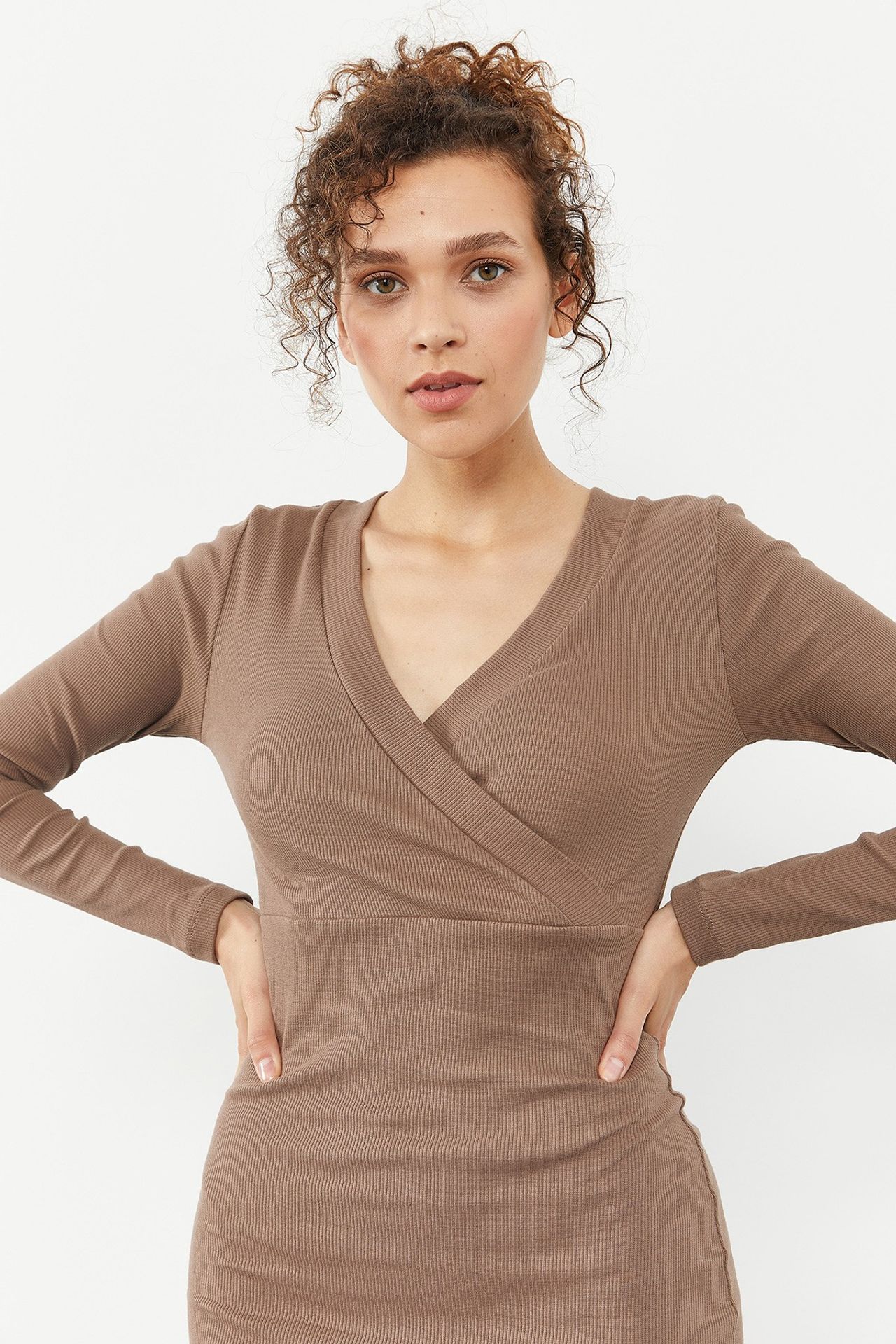 TOMMY Ribbed Bodycon Midi Dress with V-Neck 3
