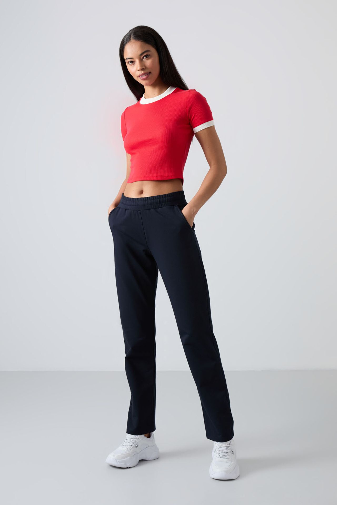 TOMMY Women’s Straight-Leg Fleece Sweatpants 1
