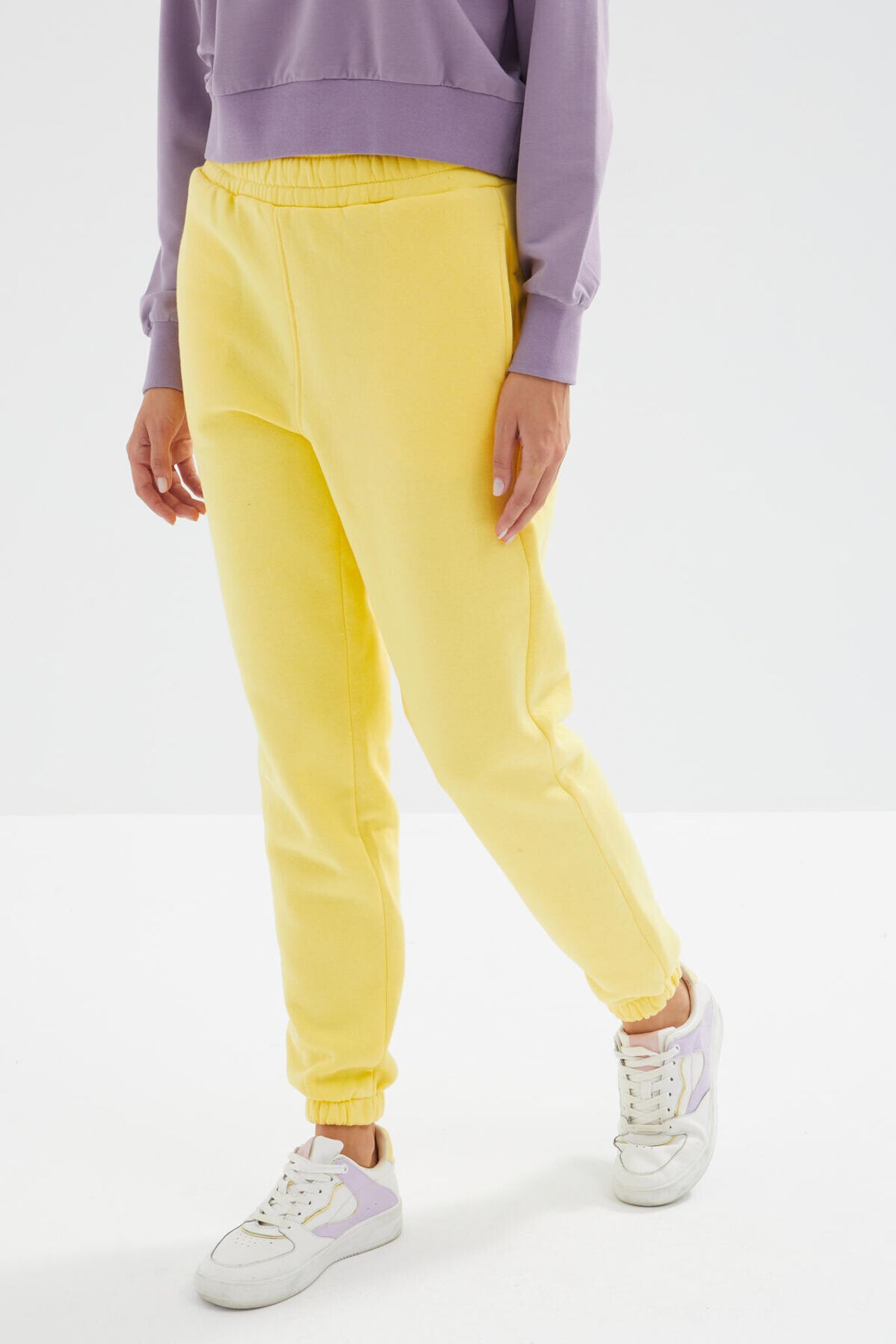 TOMMY Women's High-Waist Fleece Jogger Sweatpants 2