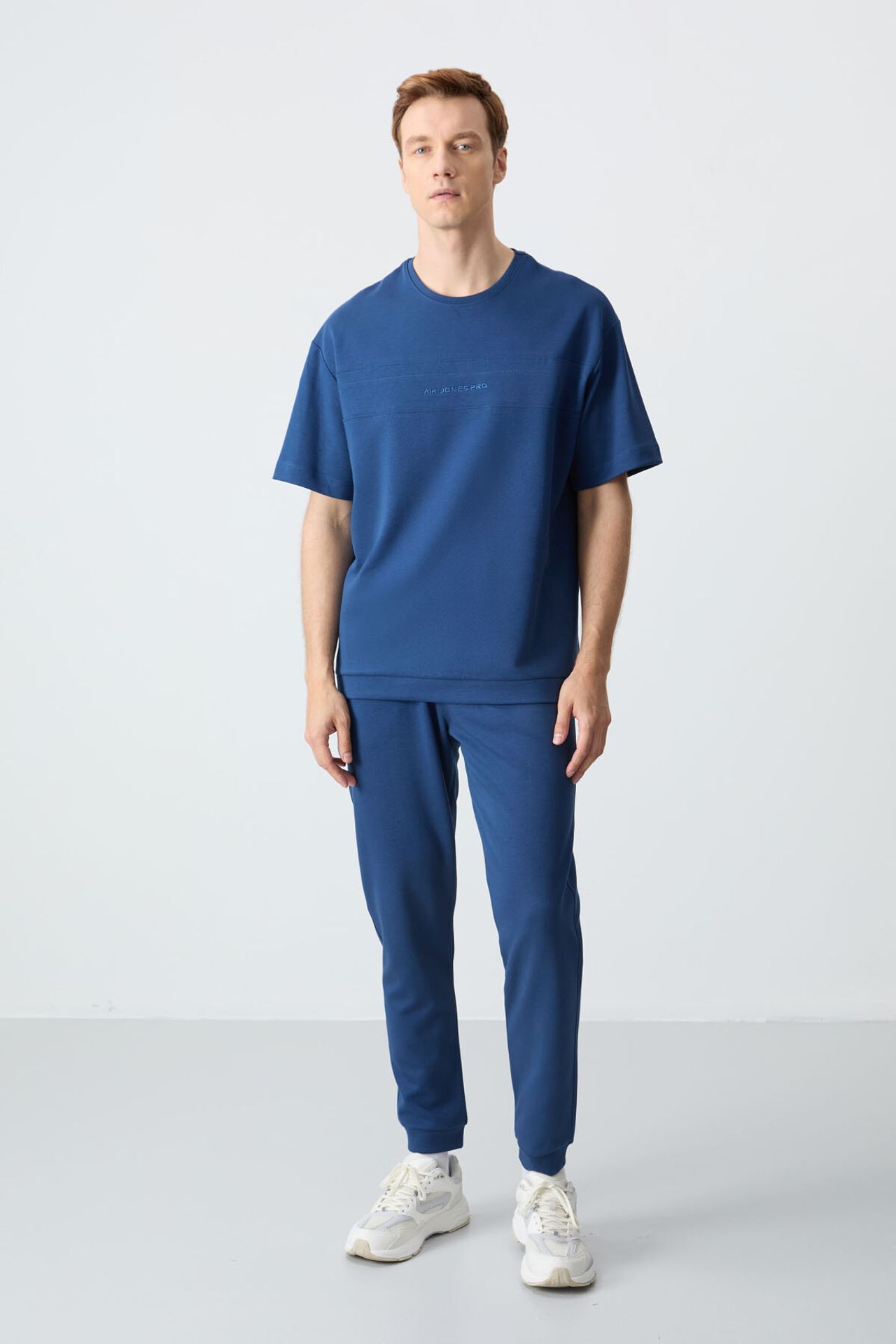 TOMMY Men's Oversized T-shirt And Pants Set 1