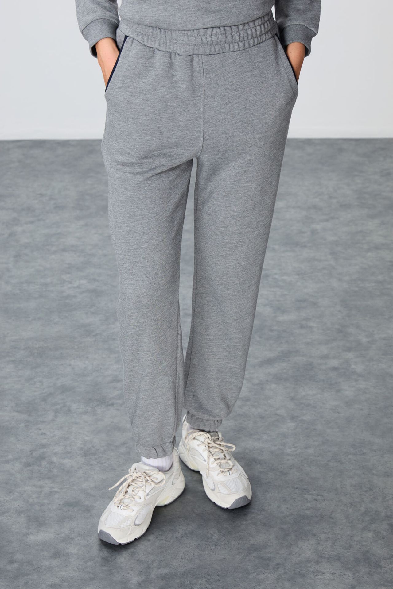 TOMMY Color-Blocked Fleece Tracksuit Set 3