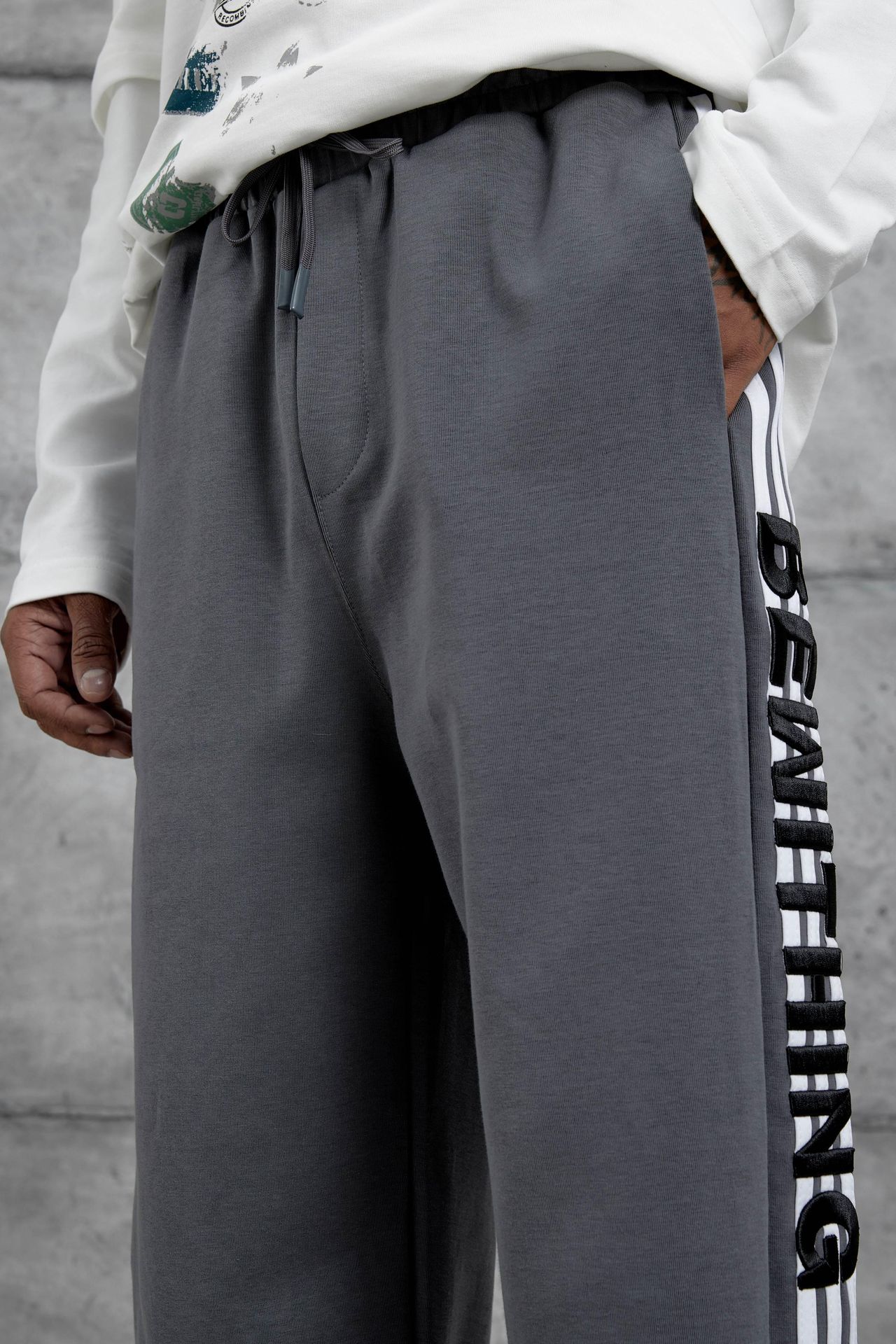 NOMARC Bol Baskılı Geniş Paça Jogger 5