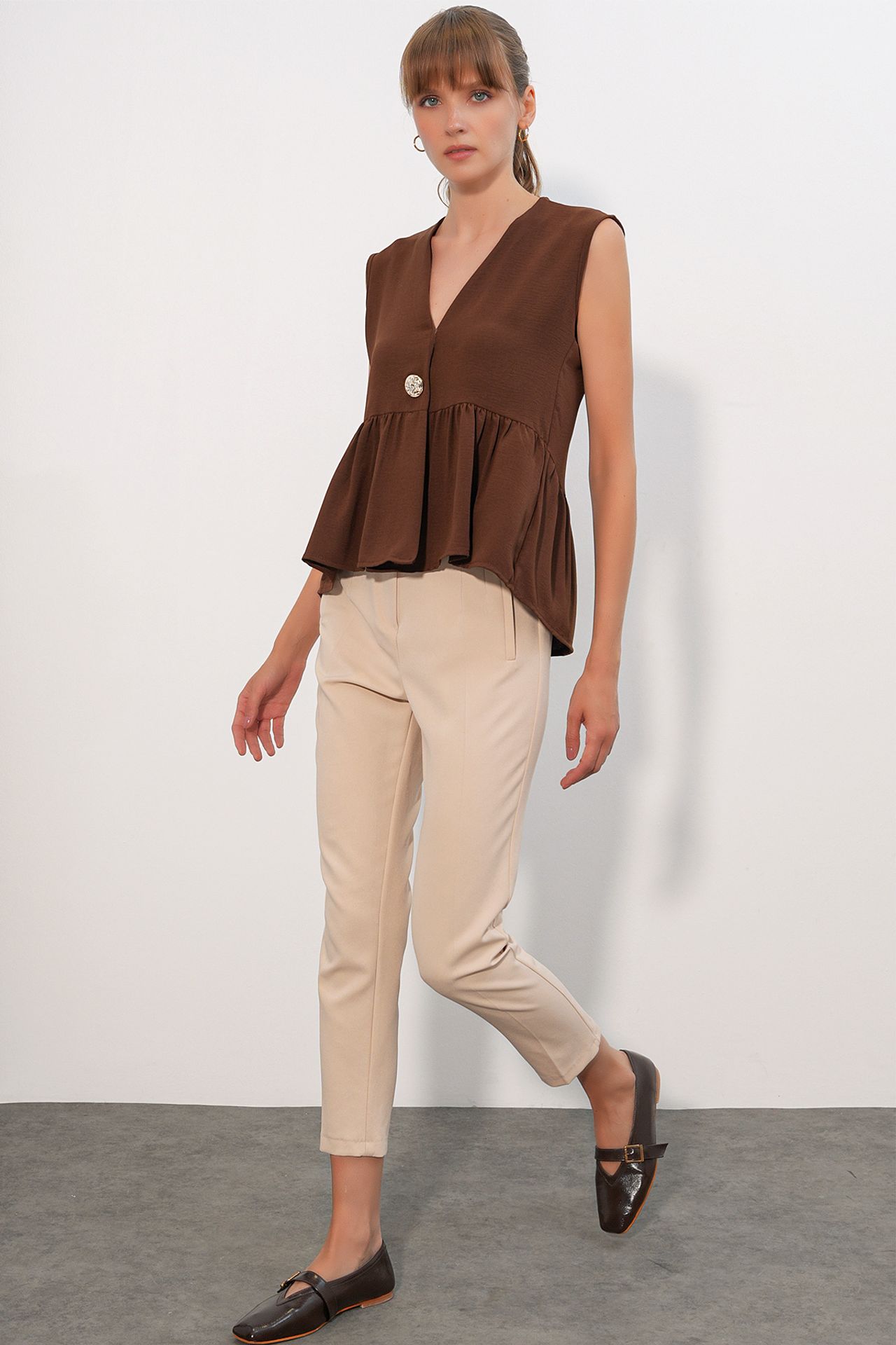 BDART V-Neck Buttoned Sleeveless Blouse 2