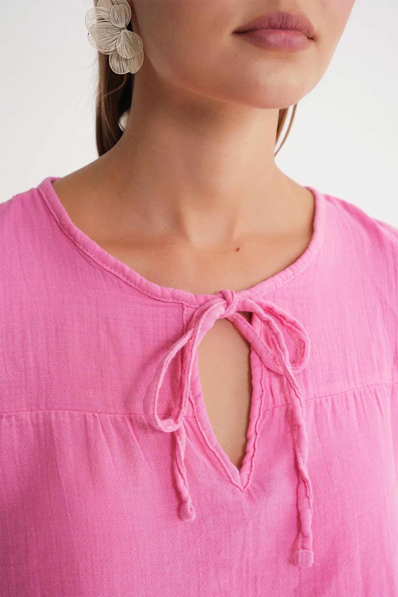 Mixray Textured Muslin Crew Neck Blouse with Binding Detail 5