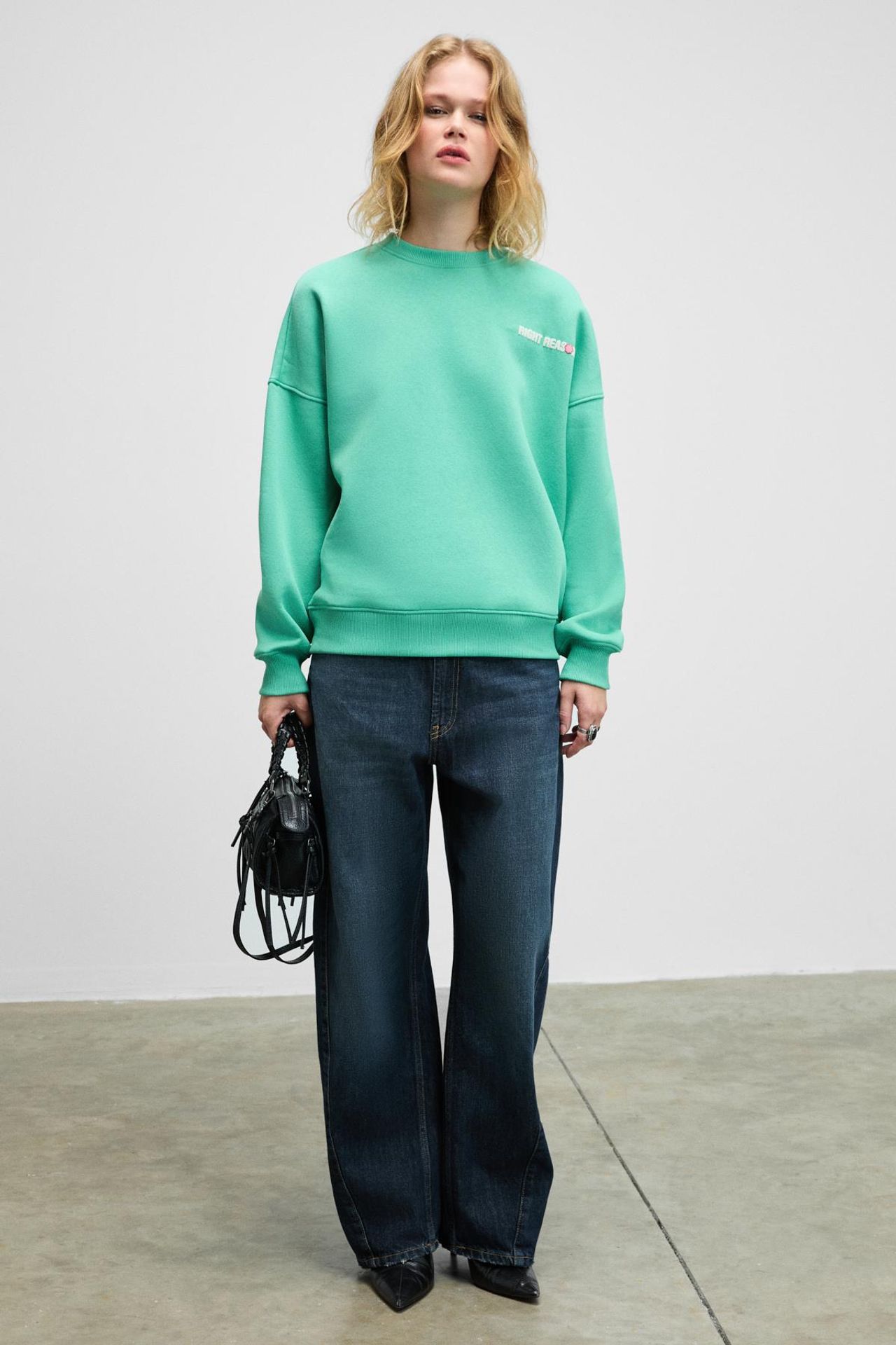 GRIMELANGE Oversized Crew Neck Printed Sweatshirt 5