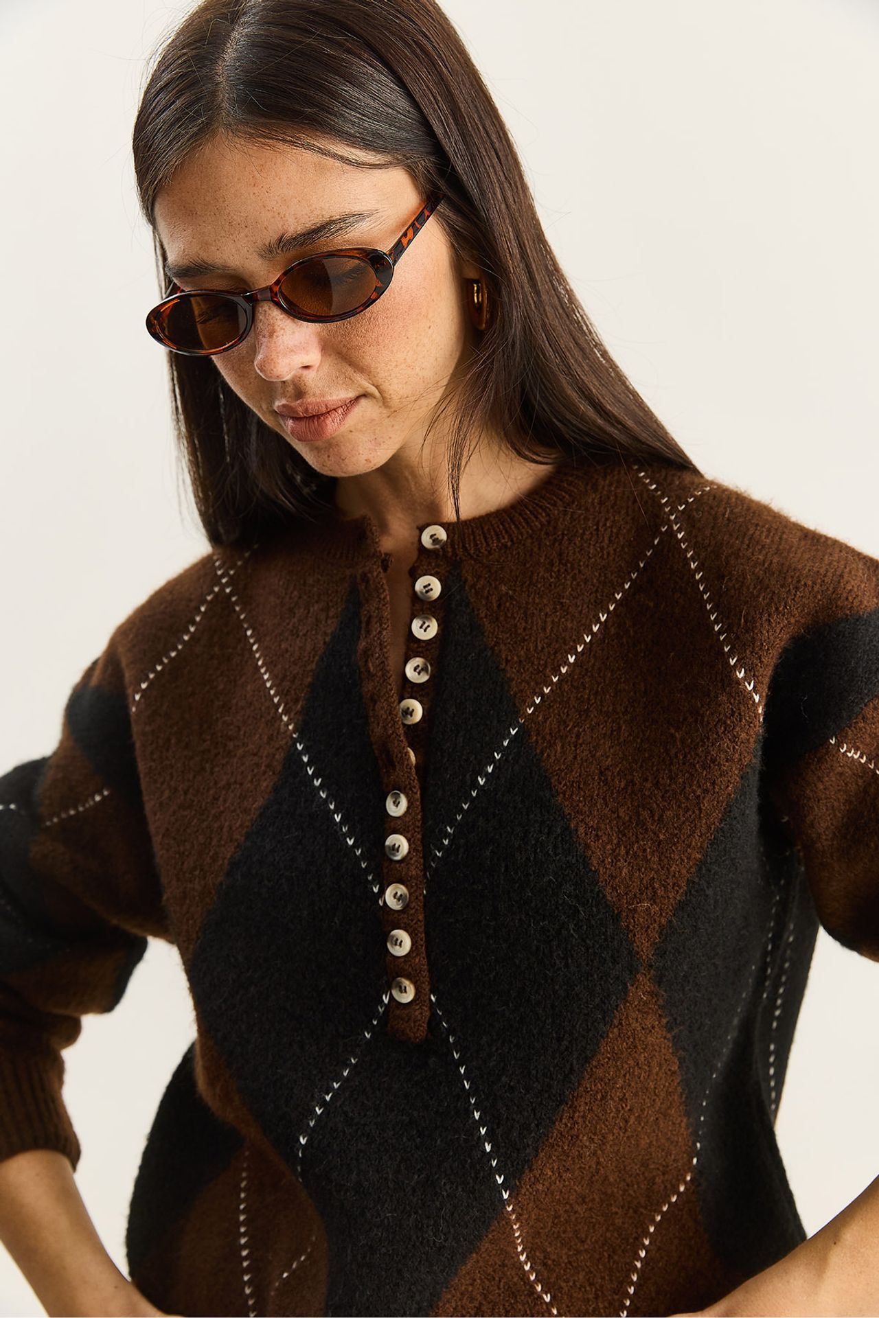 LUCCI Knit Crew Neck Sweater with Button Closure 6