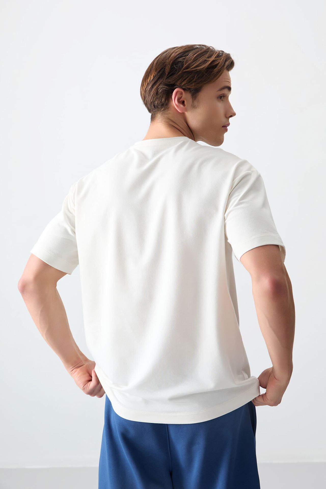 TOMMY Oversized Printed Crew Neck T-Shirt 5