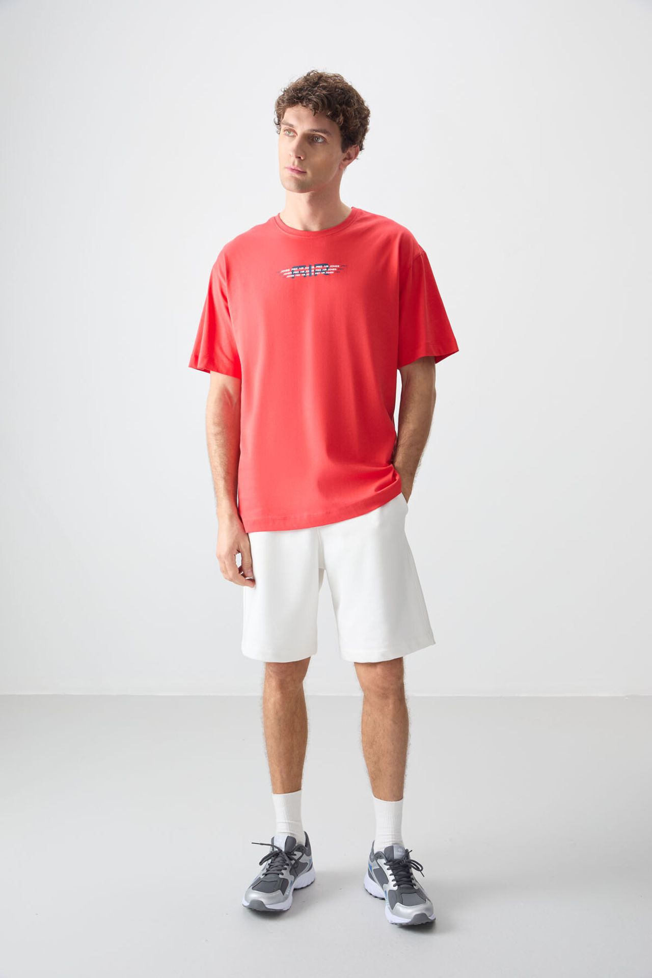 TOMMY Oversized Logo Cotton Crew Neck T-Shirt 2