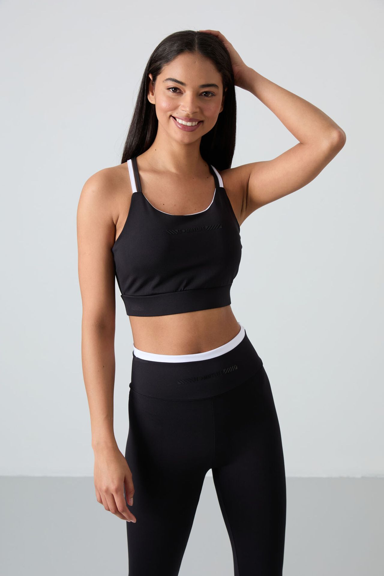 TOMMY Strapless Slim-Fit Active Set 3