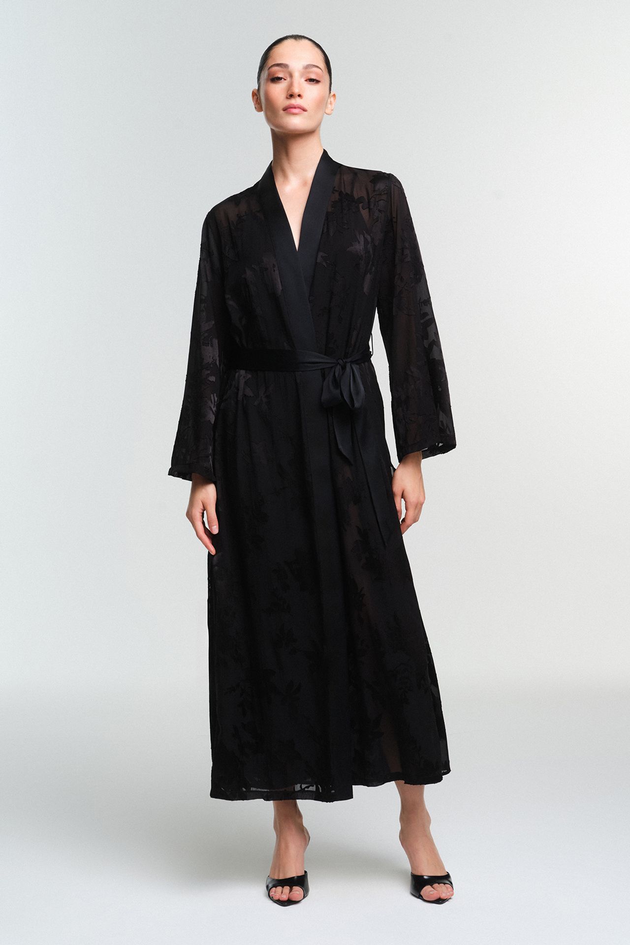 PENTI Amara Long Sleeve Robe 3