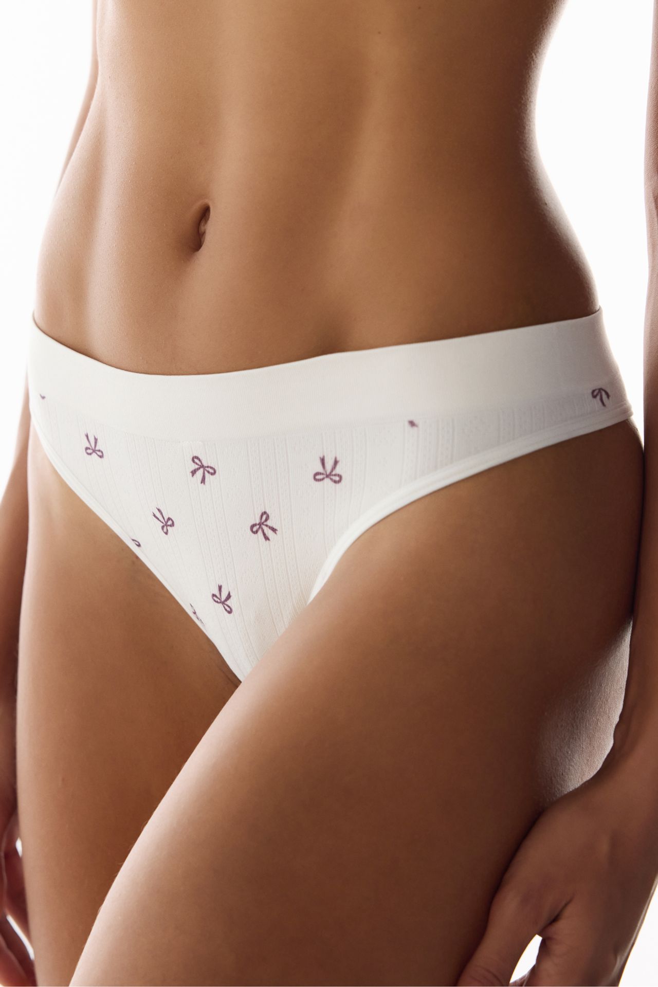 PENTI Seamless Lace-Patterned Brazilian Briefs 1
