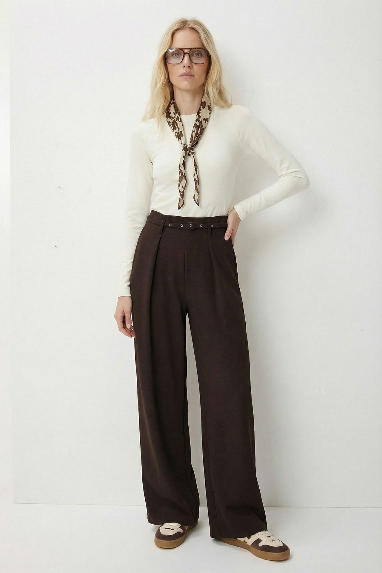 ISTANBUL Pleated Belted Wide Leg Trousers 4