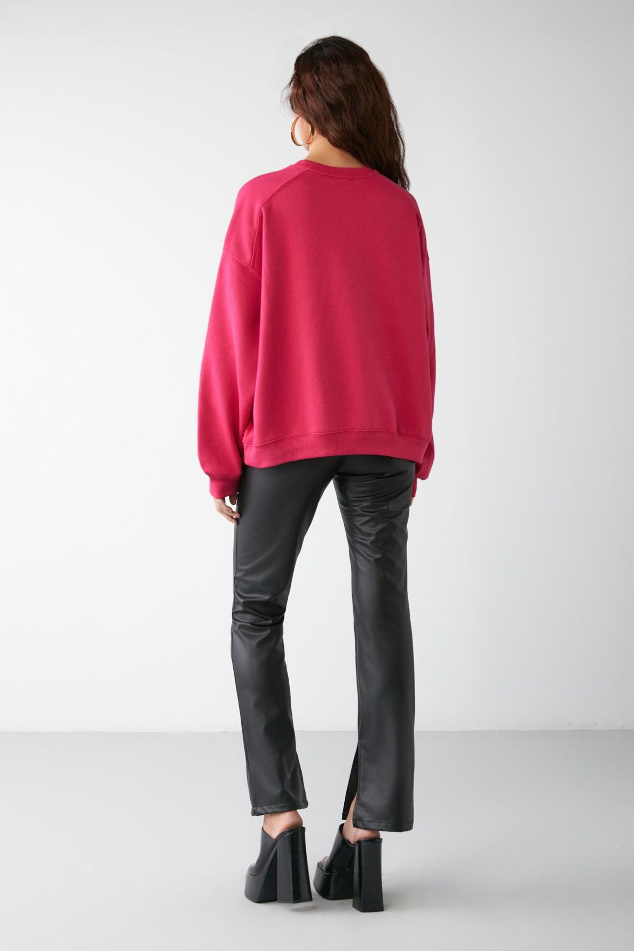 GRIMELANGE Oversized Ribbed Crew Neck Sweatshirt 5
