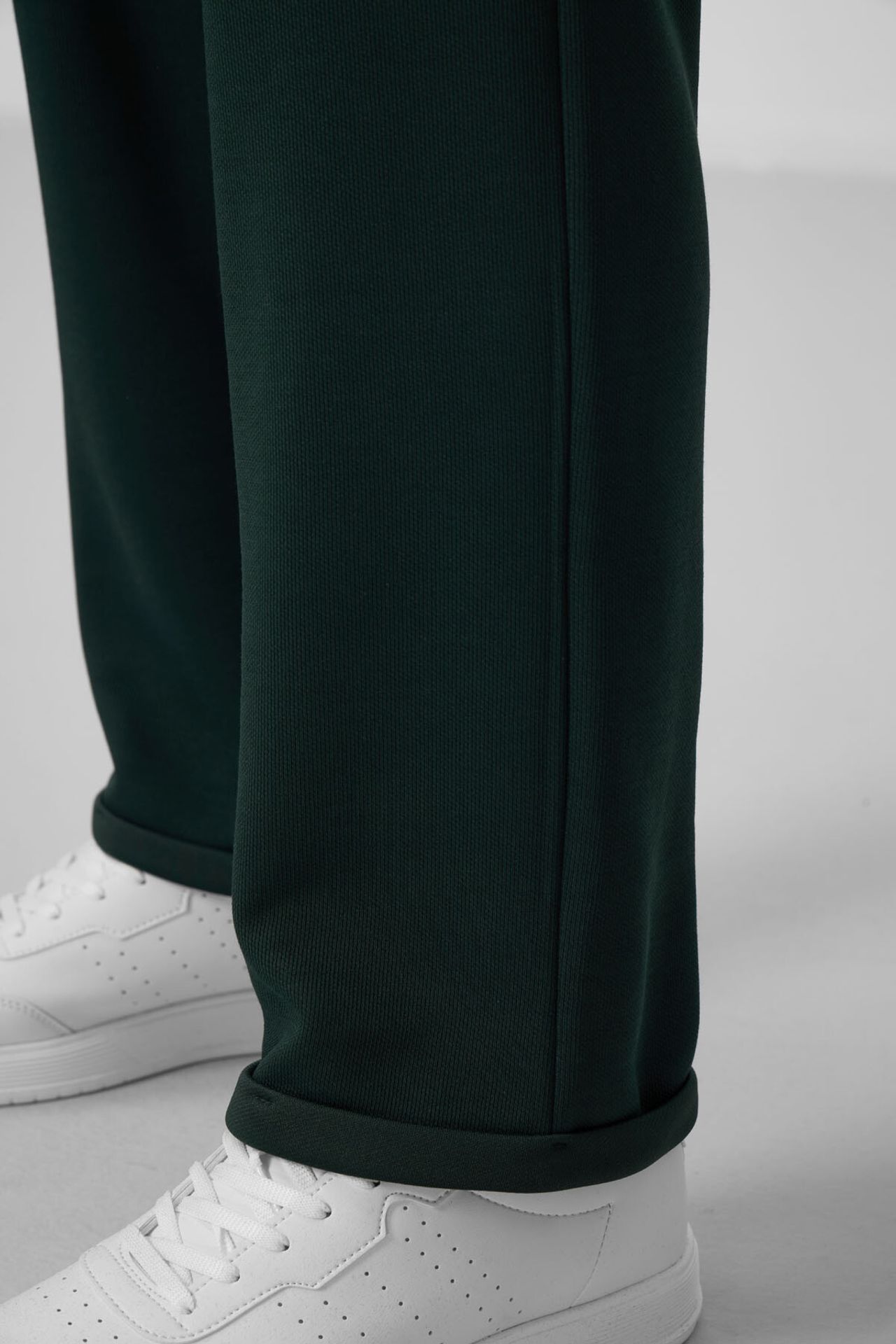 TOMMY Men's Wide-Leg Pull-On Trousers 3