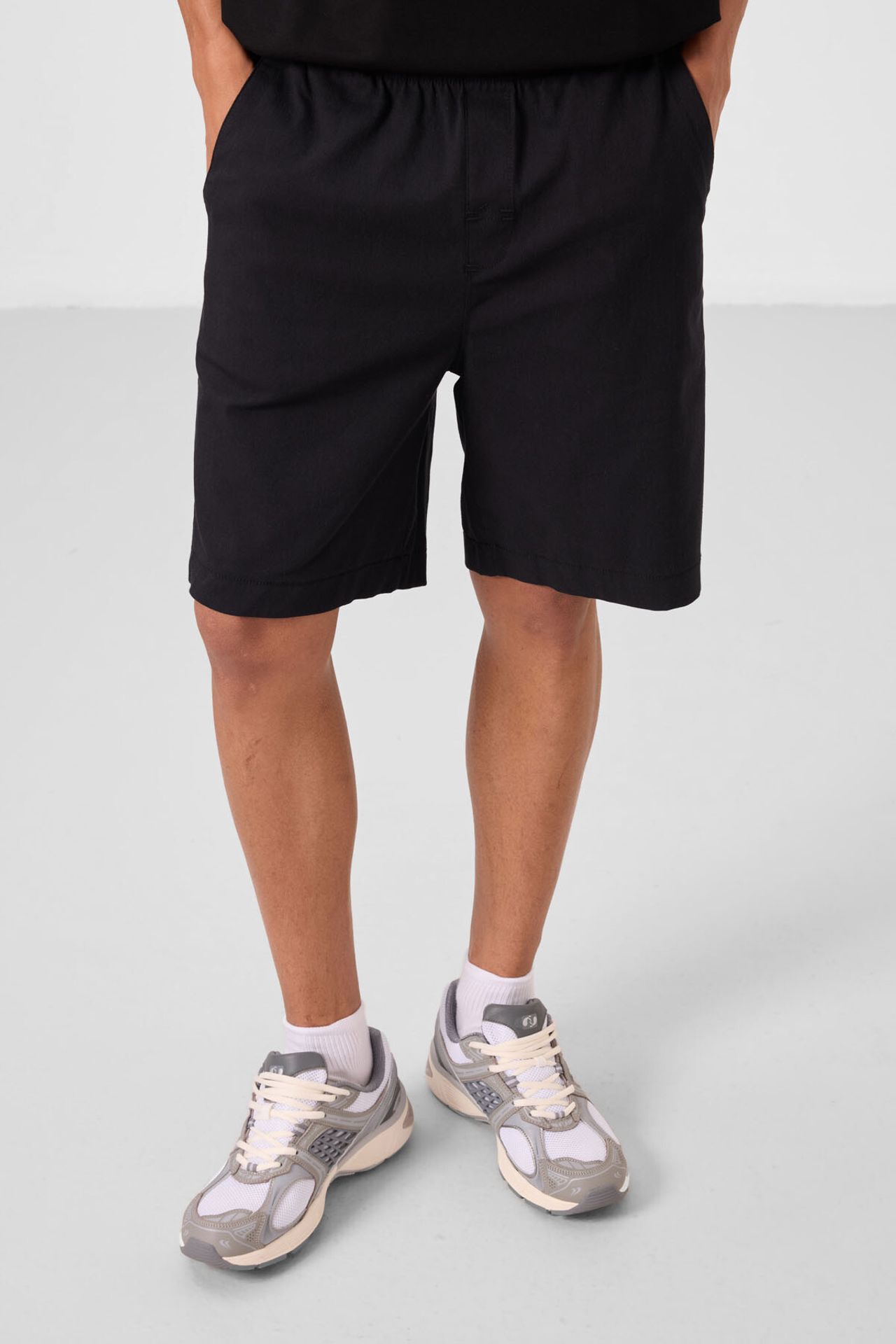 TOMMY Men's Regular Fit Chino Shorts 5