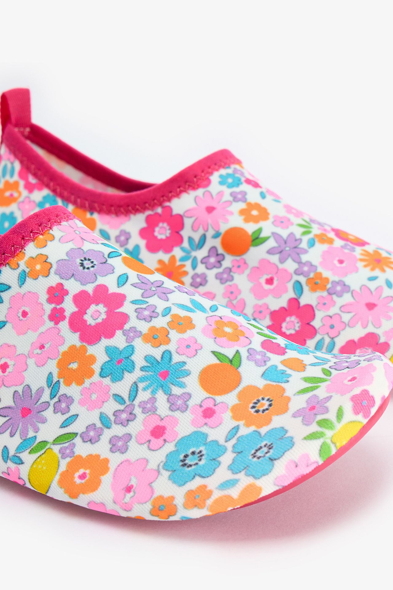 PENTI Smocked Water Shoes 3