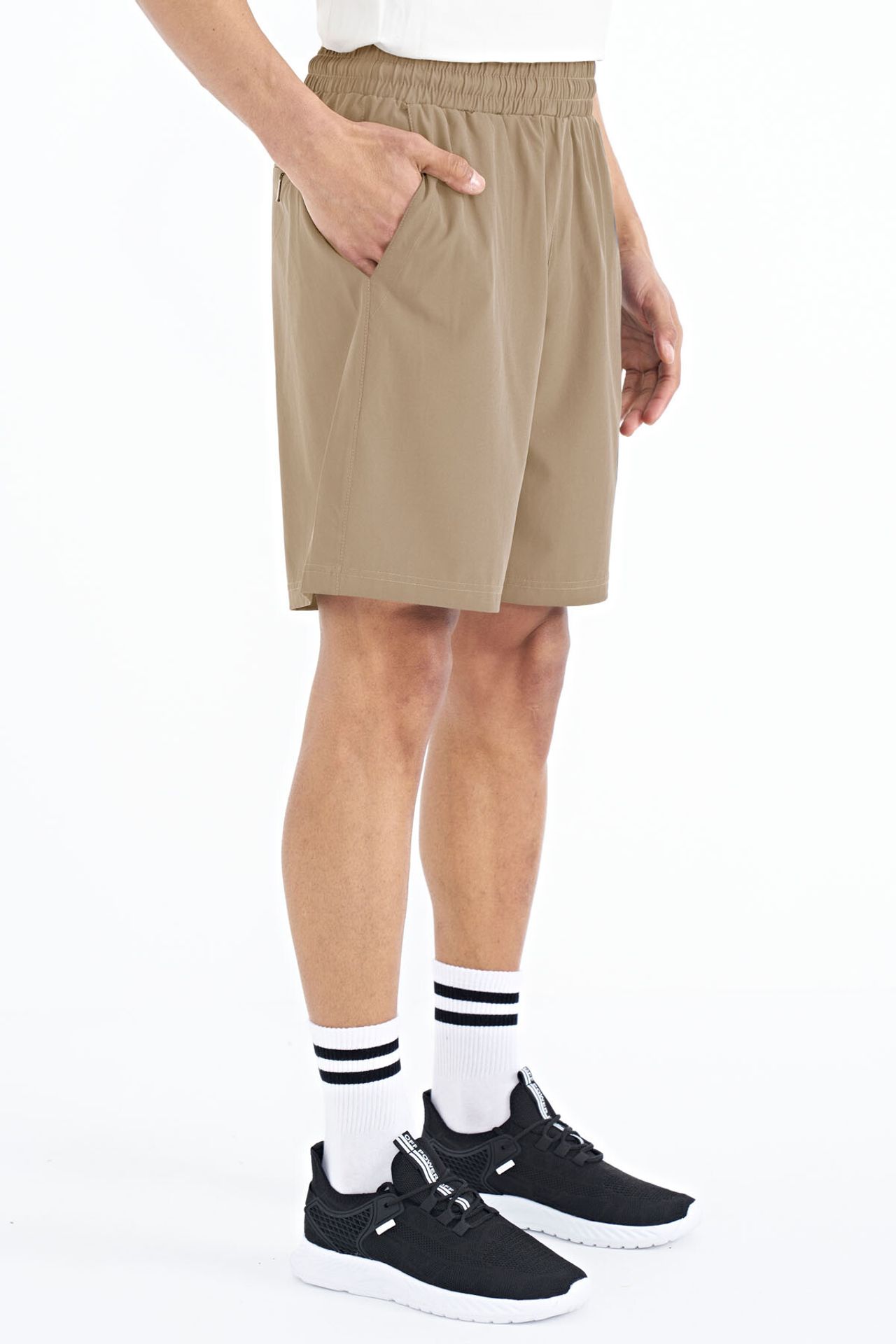 TOMMY Men's Regular-fit Wide-leg Shorts 3