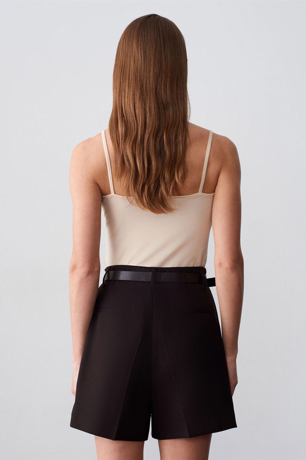 DILVIN Slim-fit Sleeveless Square-neck Blouse 2
