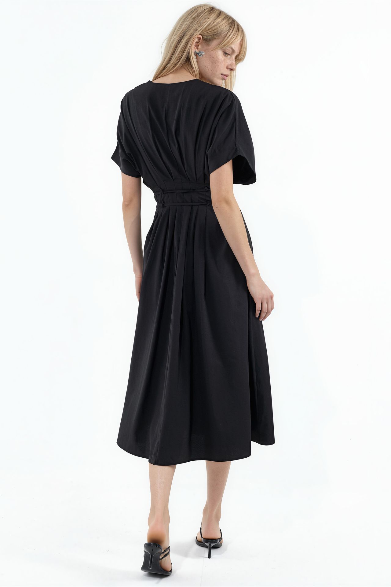 BUSEM Casual V-Neck Midi Shirt Dress 3