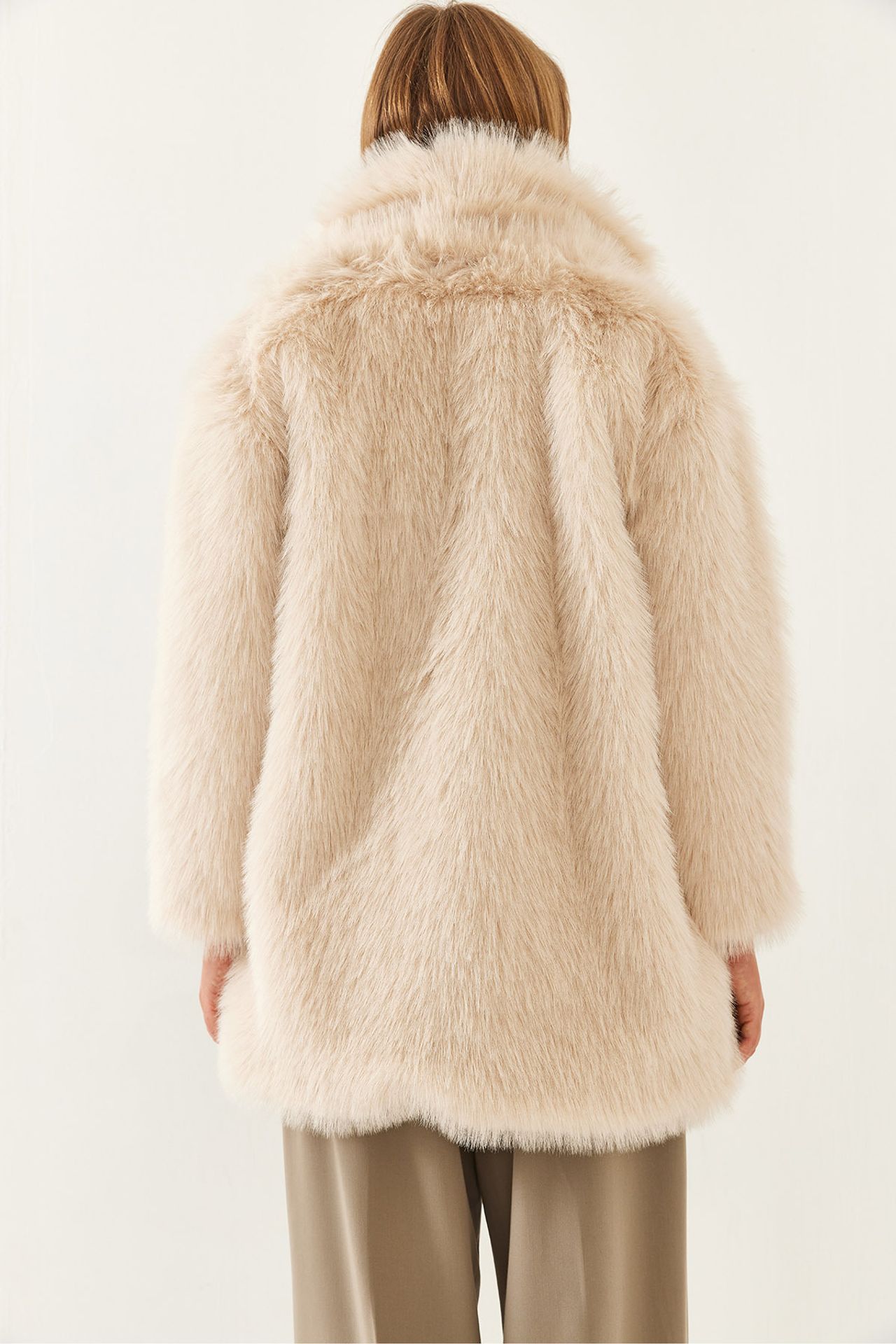 LUCCI Faux Fur Coat 6