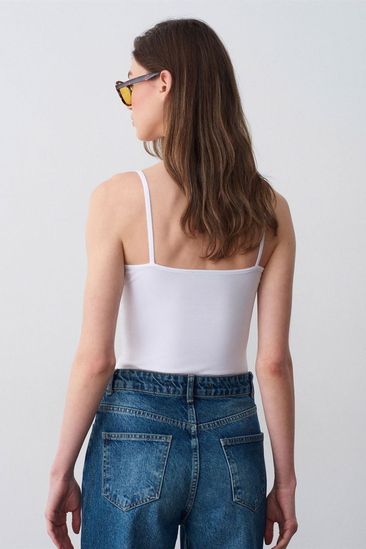 DILVIN Slim-fit Sleeveless Square-neck Blouse 2