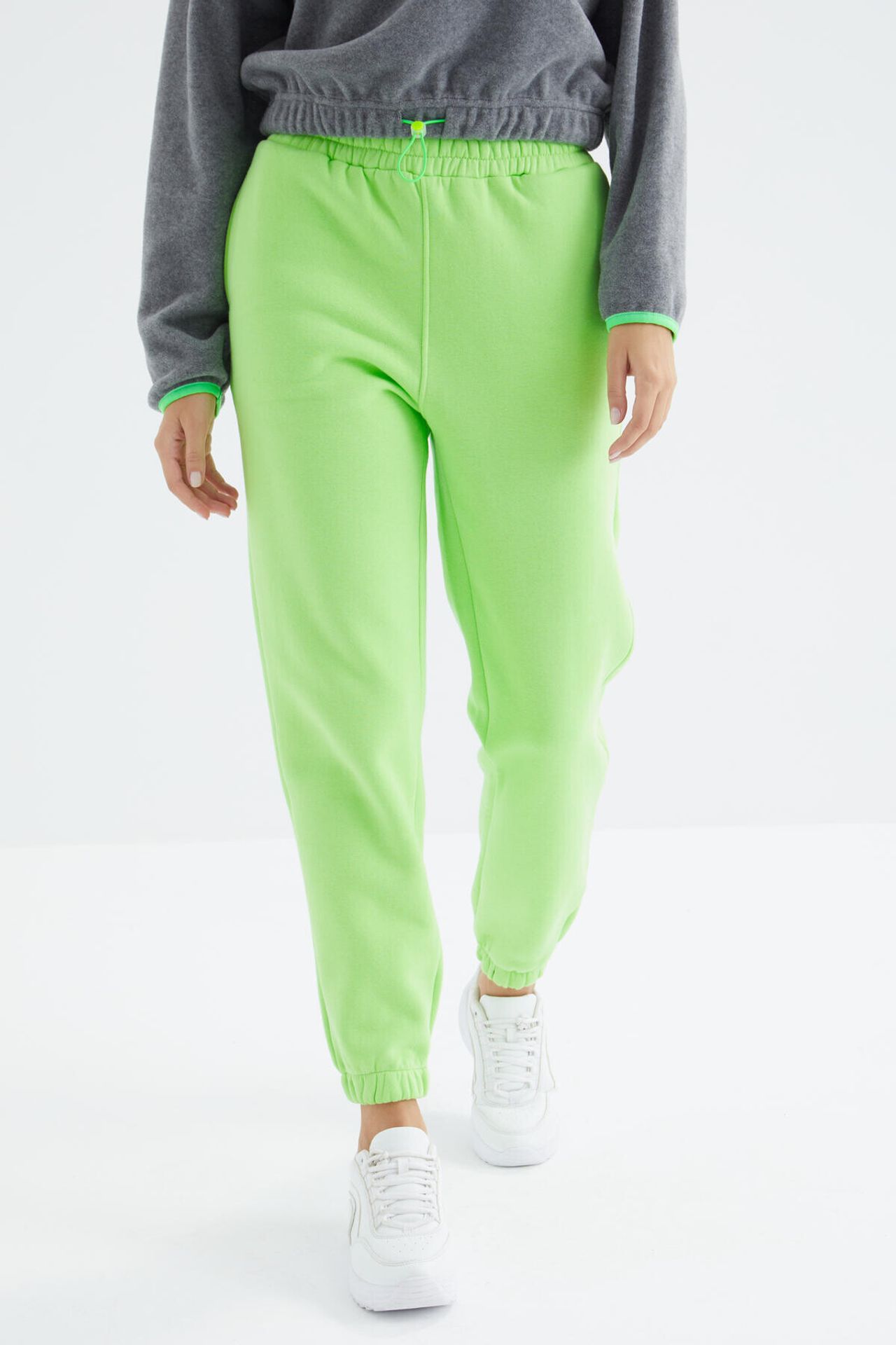 TOMMY Women's High-Waist Fleece Jogger Sweatpants 4