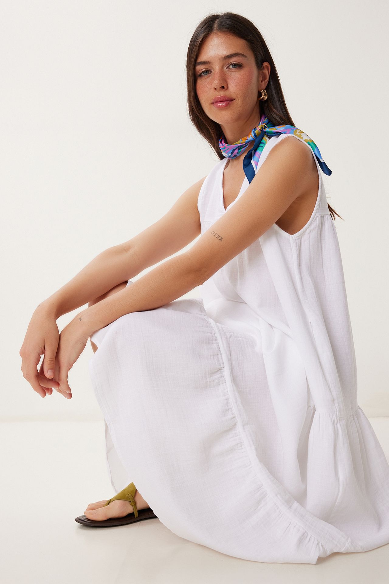 ISTANBUL Frilly V-Neck Midi Dress 4