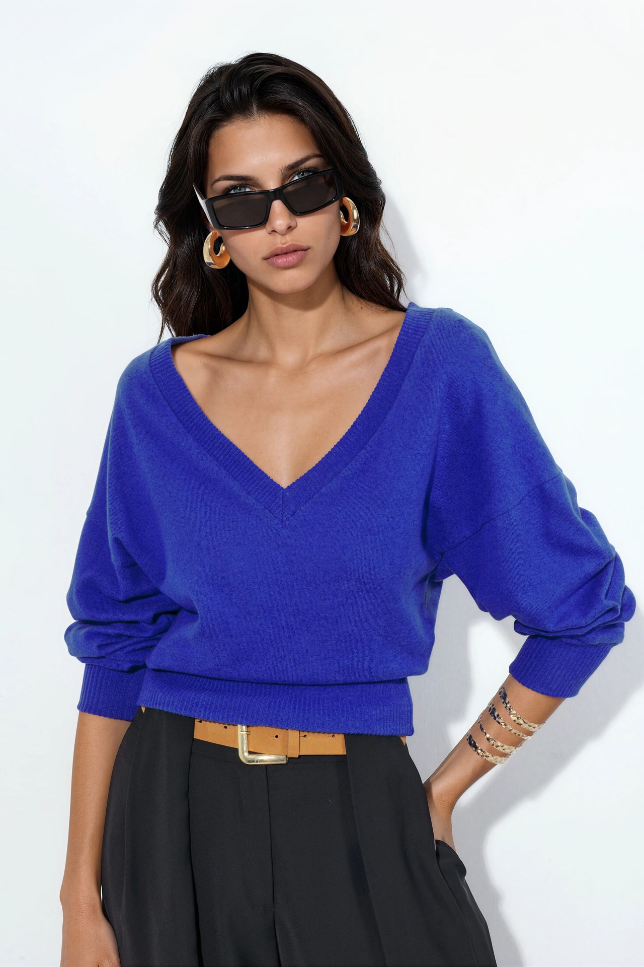 BUSEM Women's Crop V-neck Sweatshirt 1