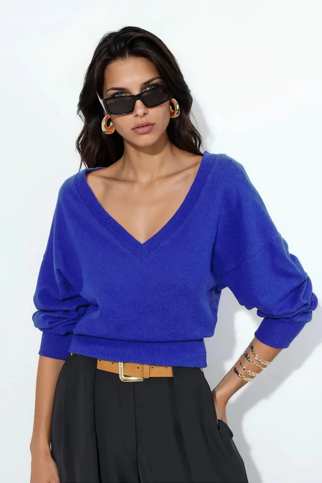 BUSEM Women's Crop V-neck Sweatshirt