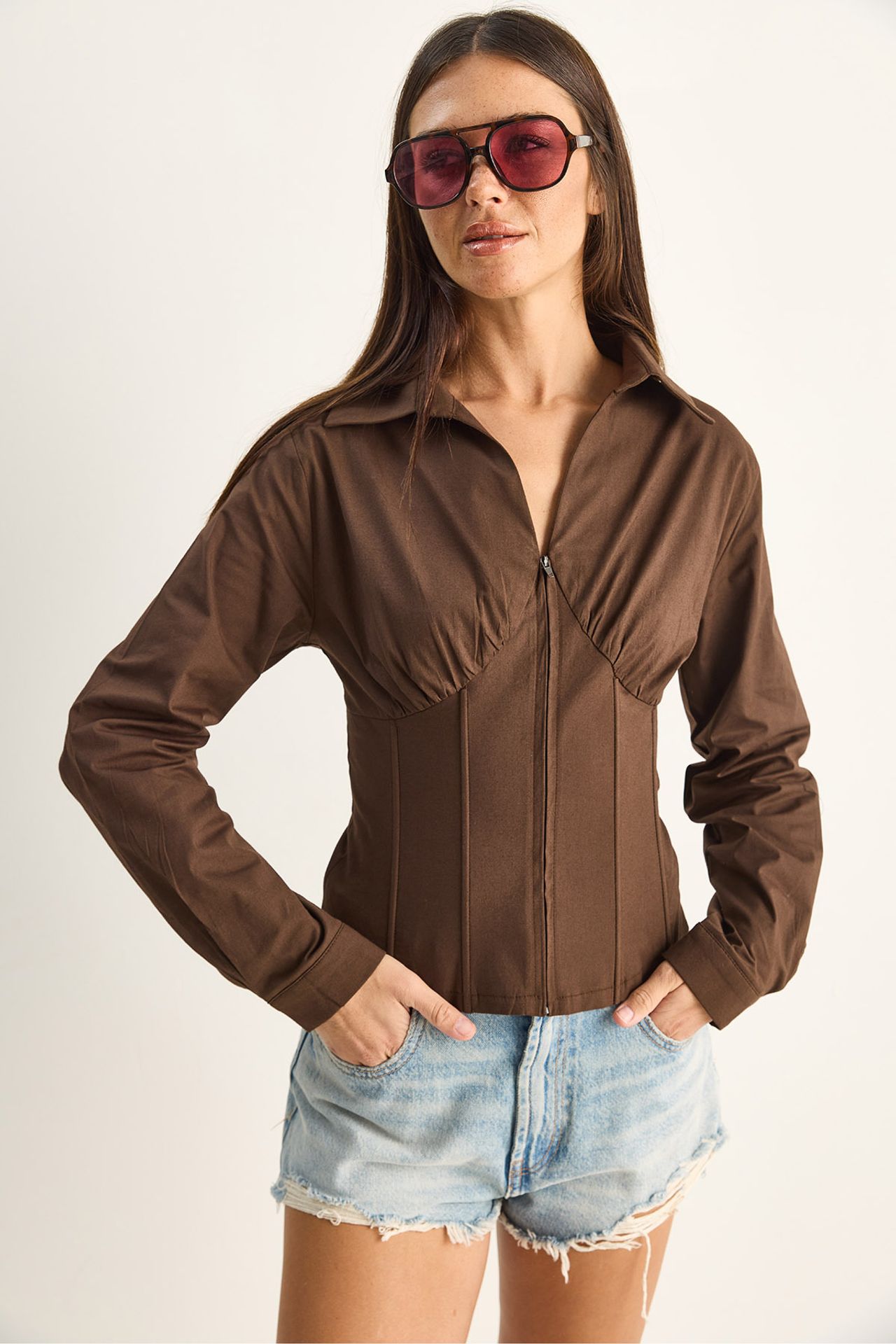 LUCCI Women's Fitted Crop Shirt 3