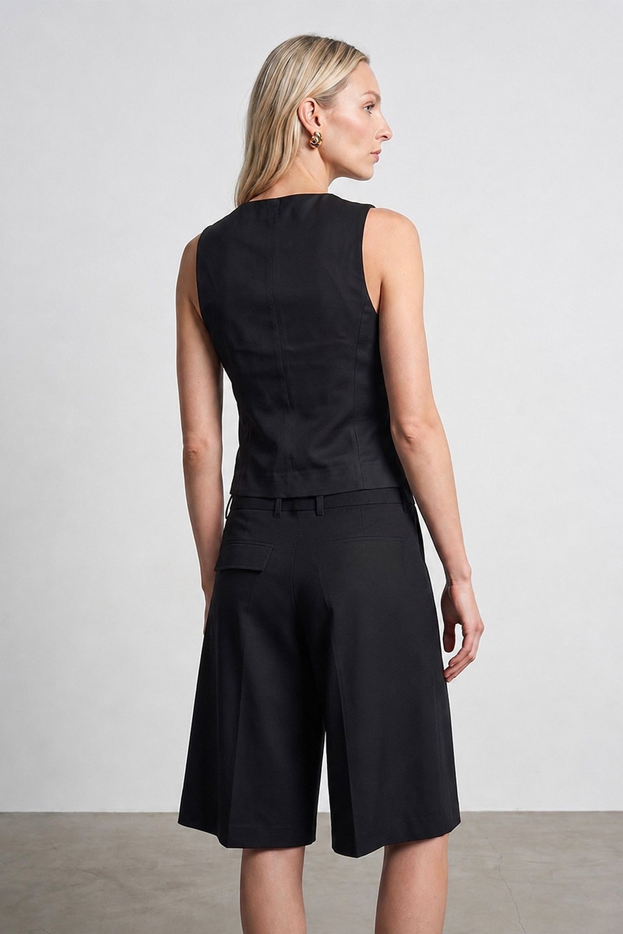 DILVIN Fitted Crop Waistcoat 2