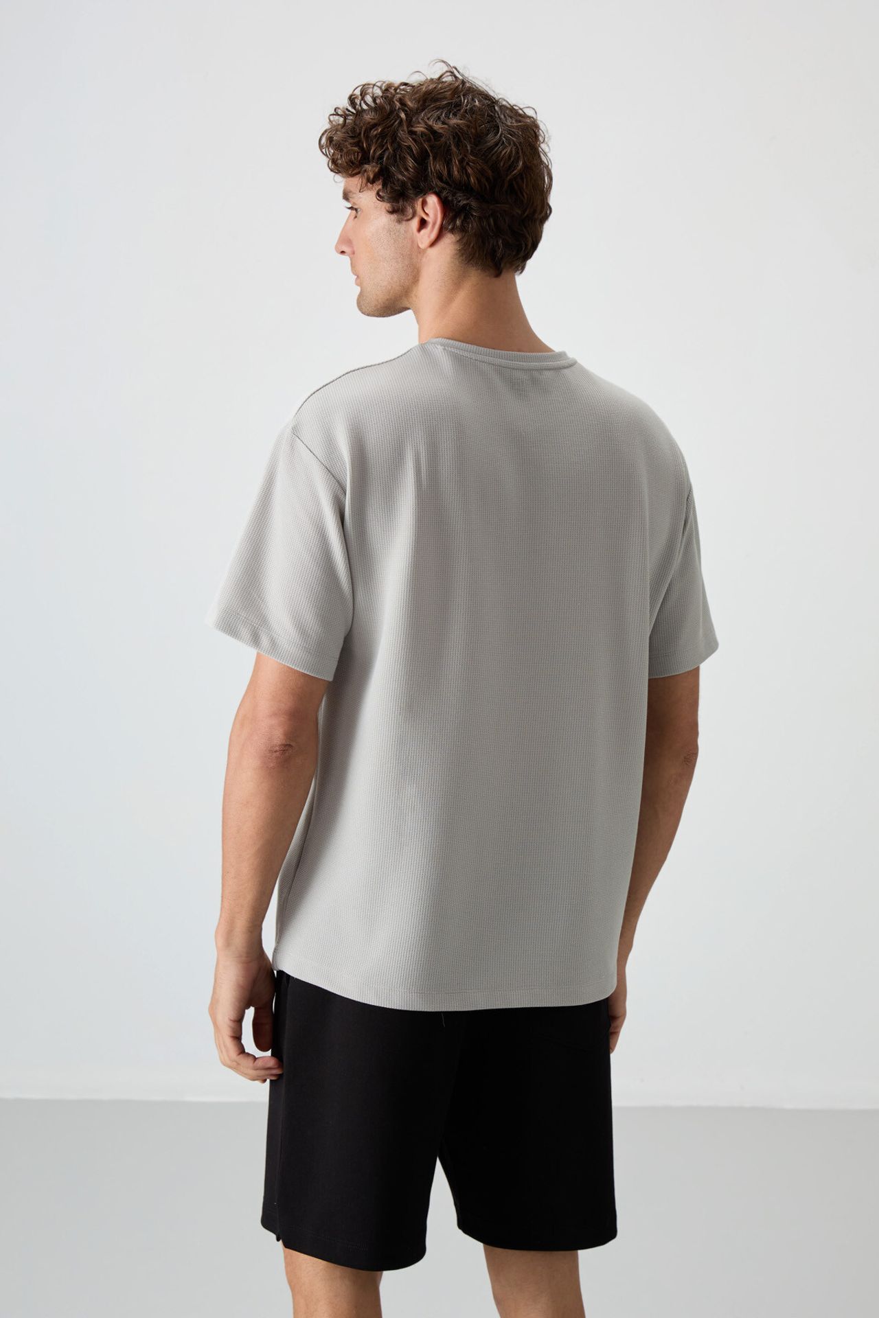TOMMY Oversized Crew Neck T-Shirt 6