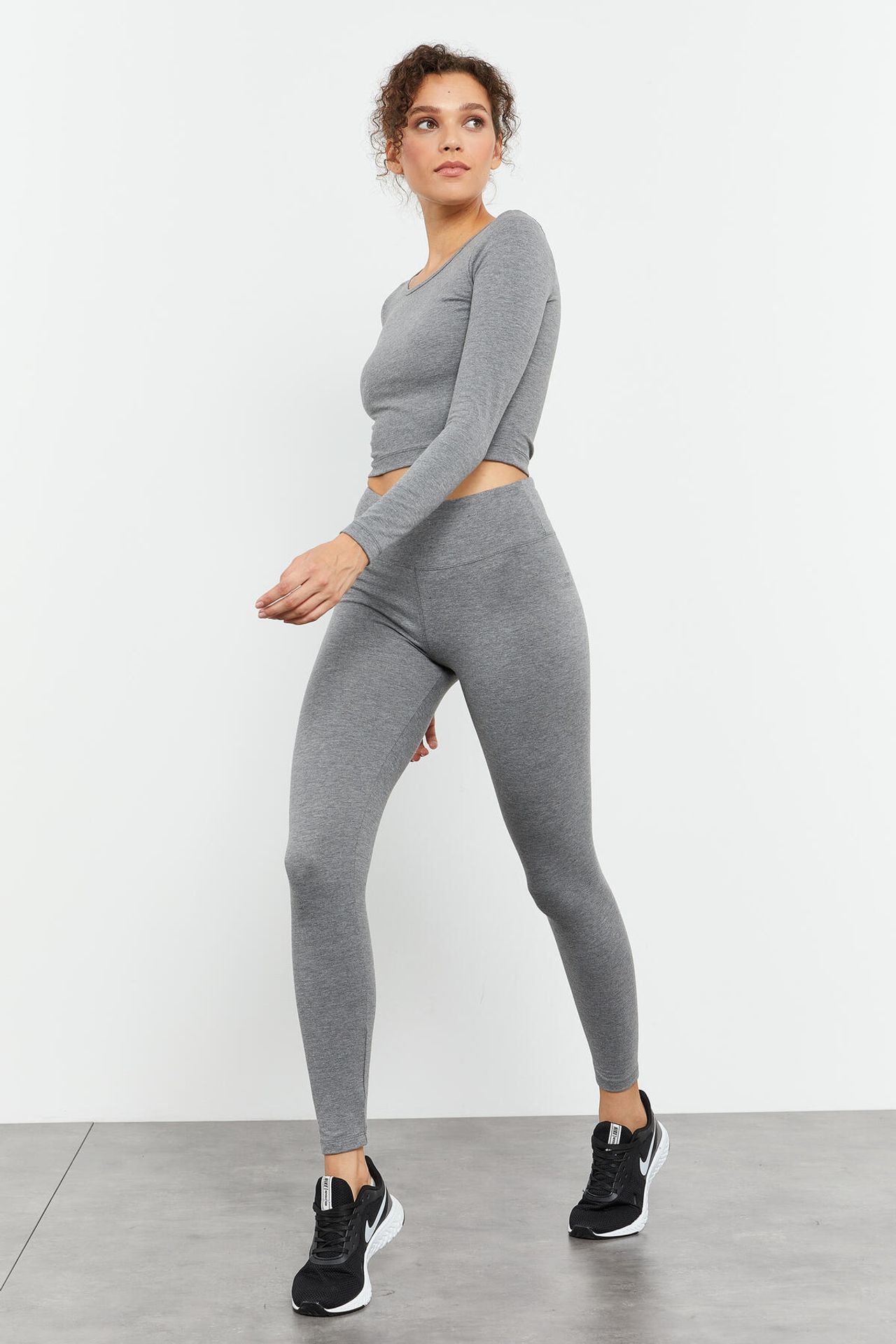 TOMMY Slim-Fit Long Sleeve Crop Top 2