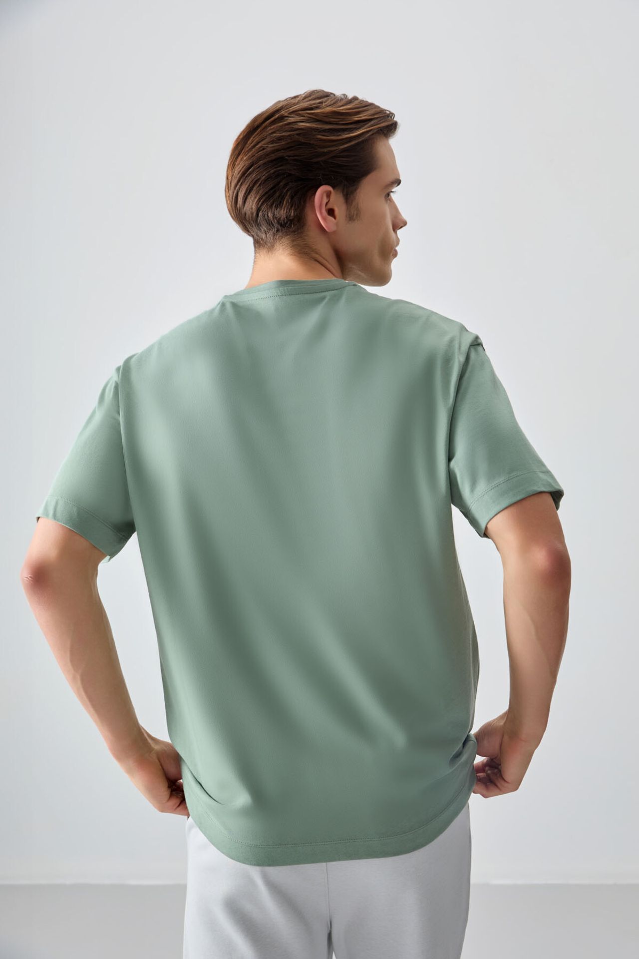TOMMY Oversized Cotton Crew Neck T-Shirt 6