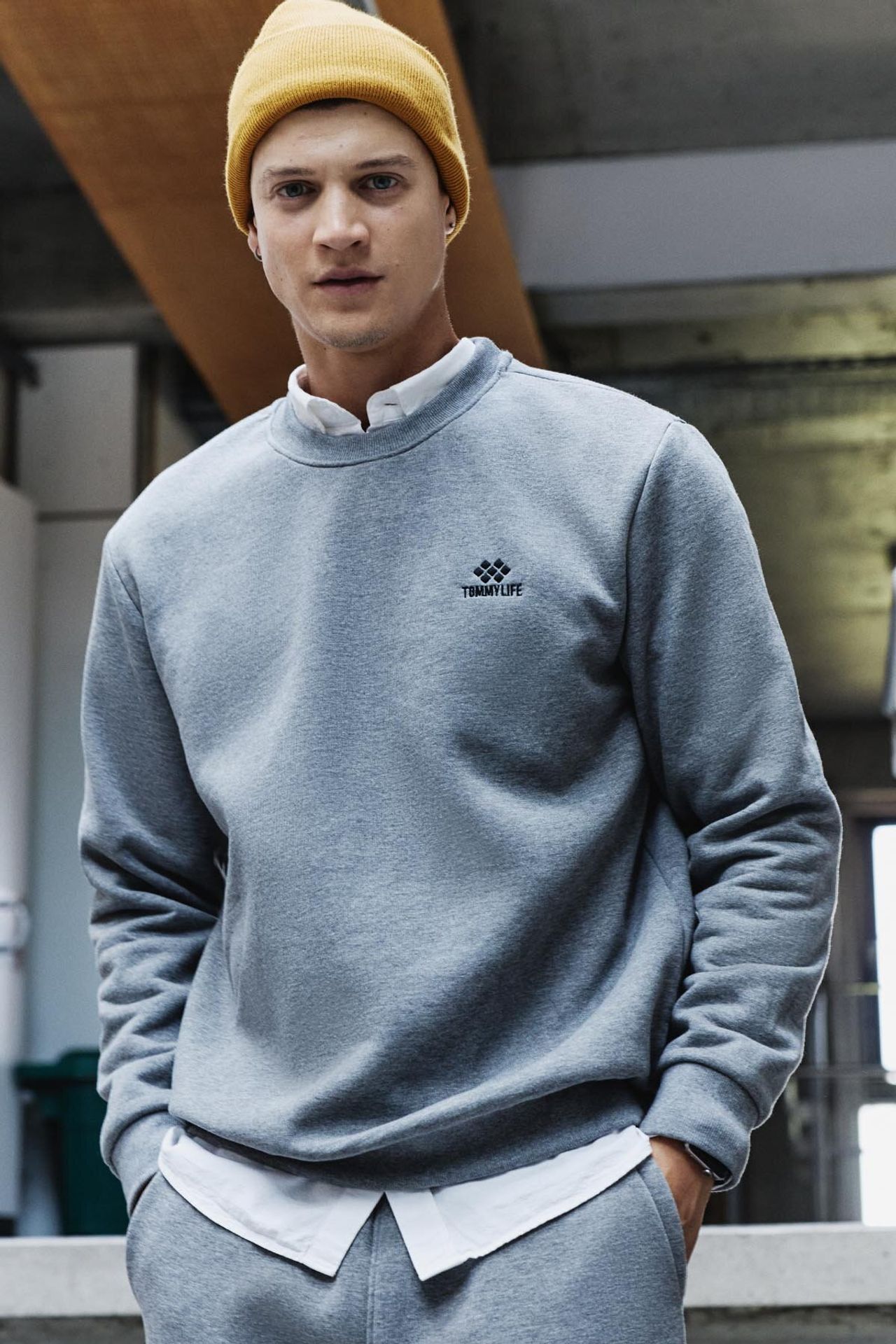 TOMMY Men's Fleece Sweatshirt And Pants Set 2