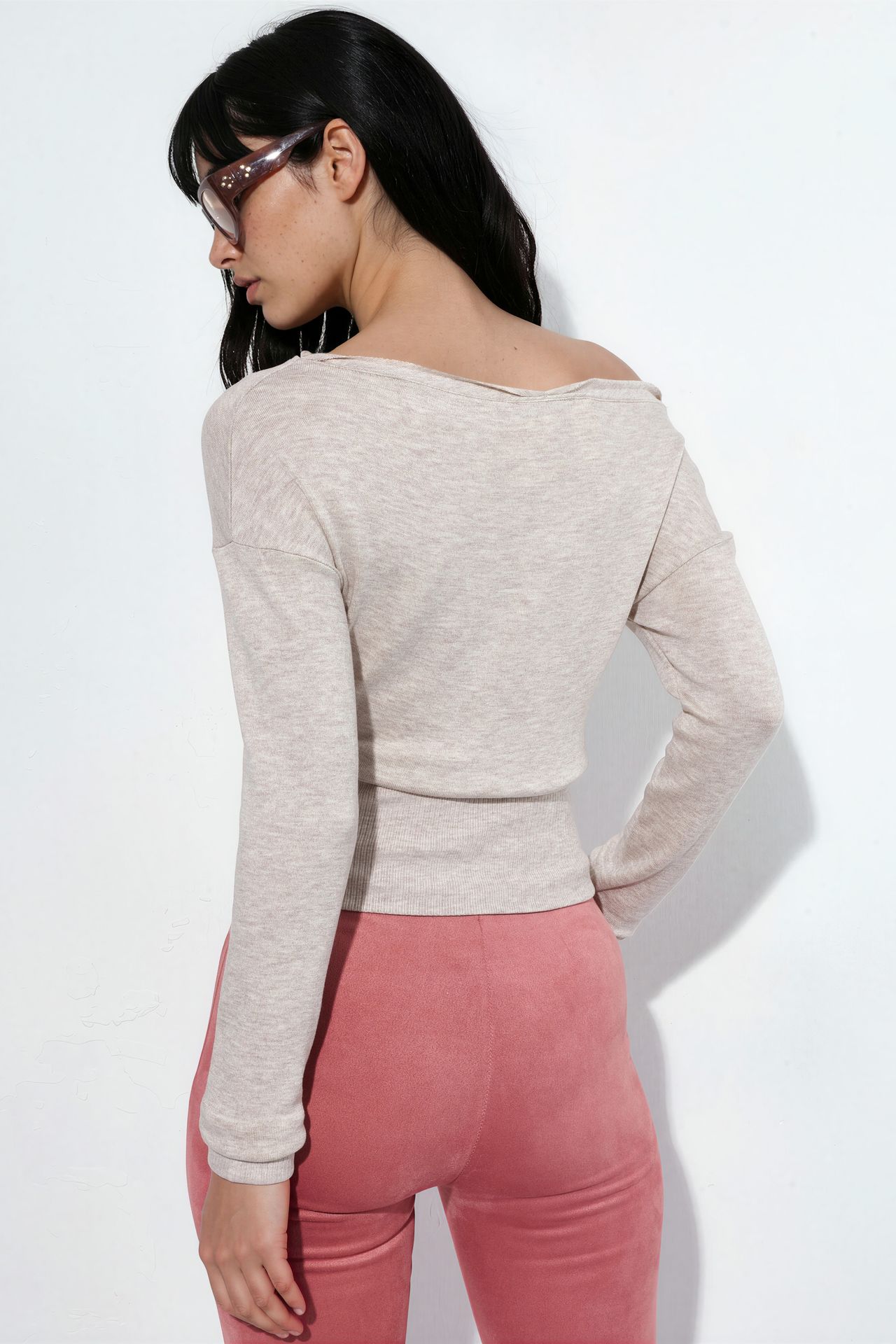 BUSEM Women's Cropped Ribbed Crew Neck Sweater 3