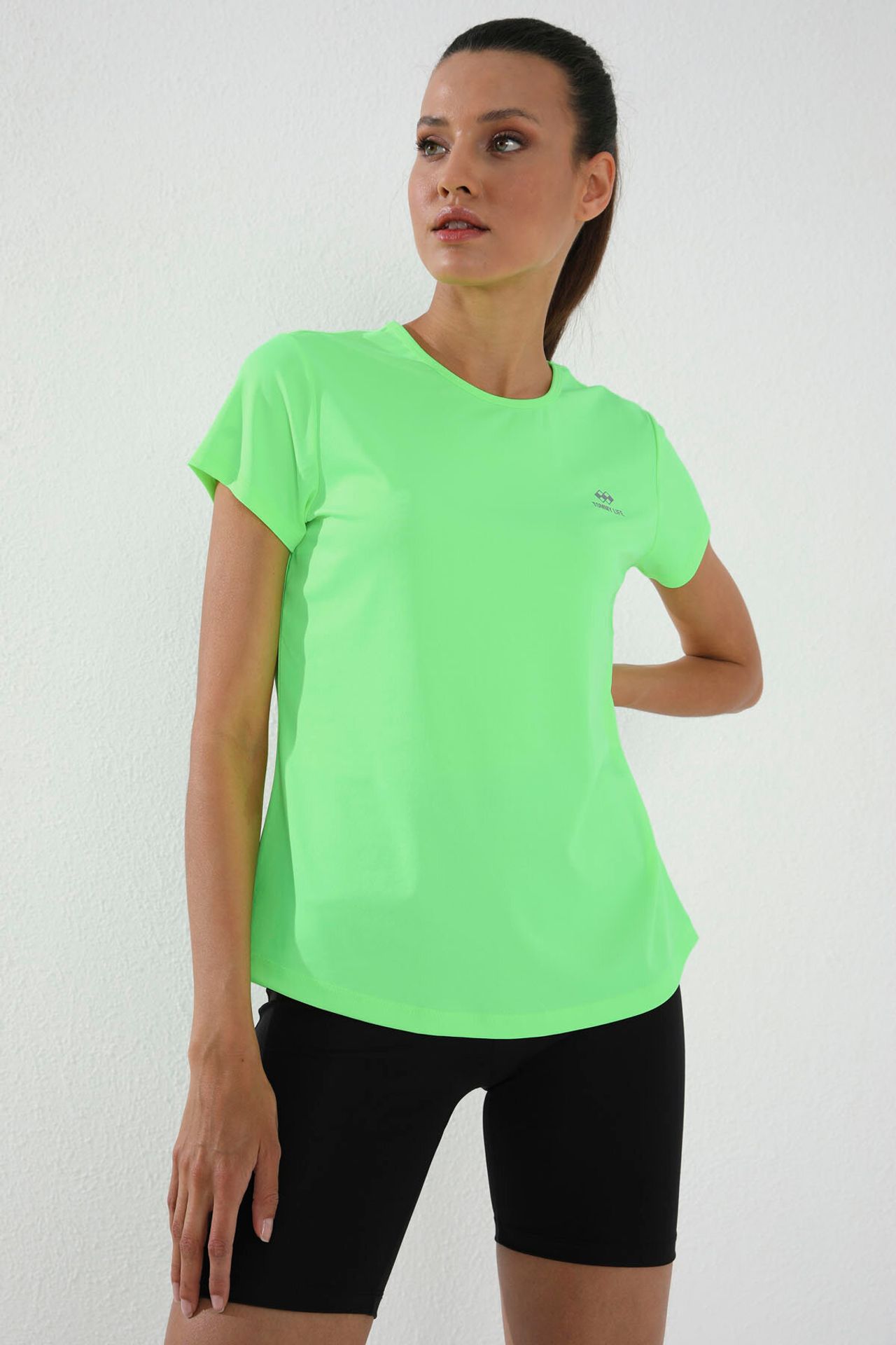 TOMMY Women's Solid Short-Sleeve Crew Neck T-Shirt 3