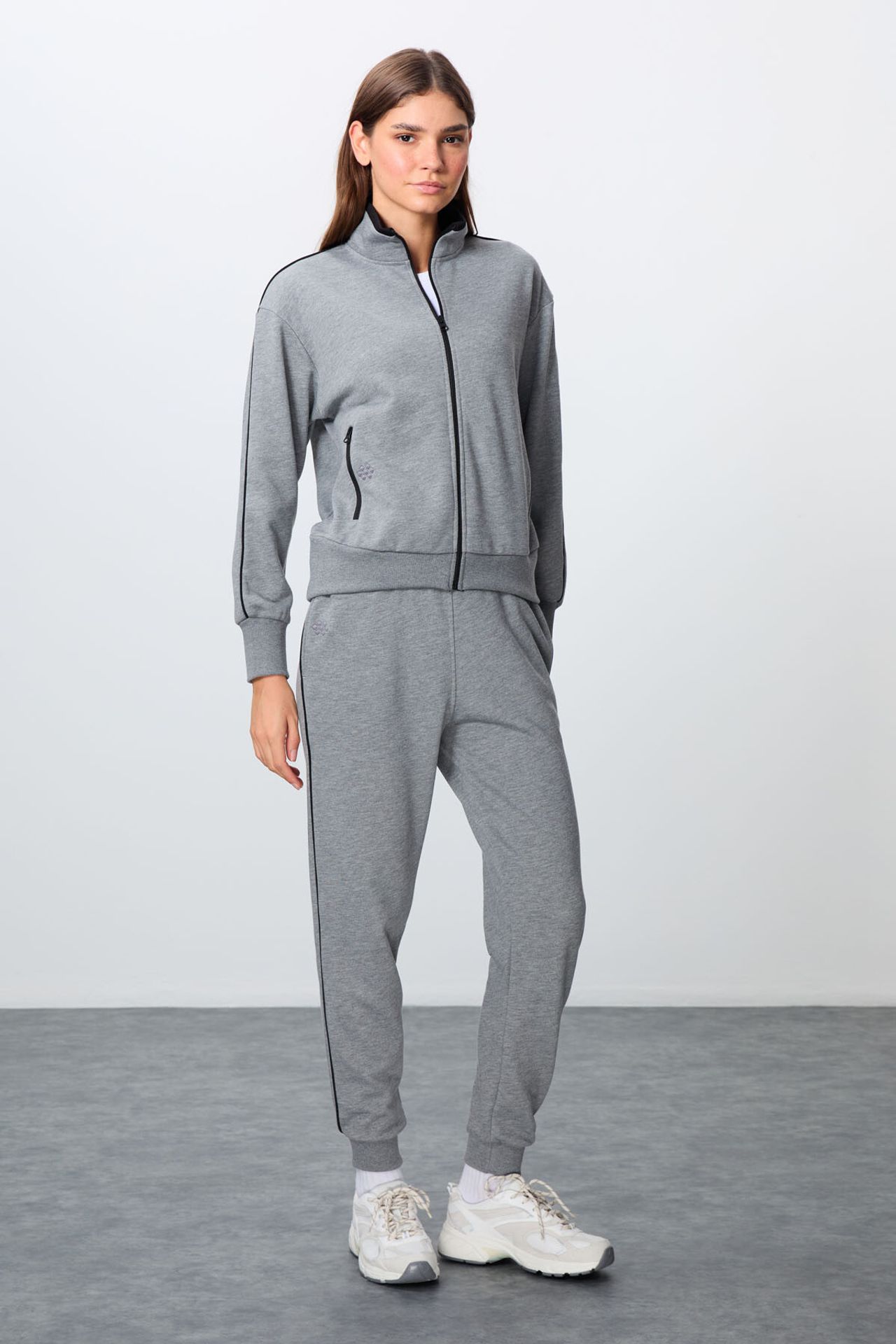 TOMMY Oversized Zip-collar Sweatshirt And Pants Set 5