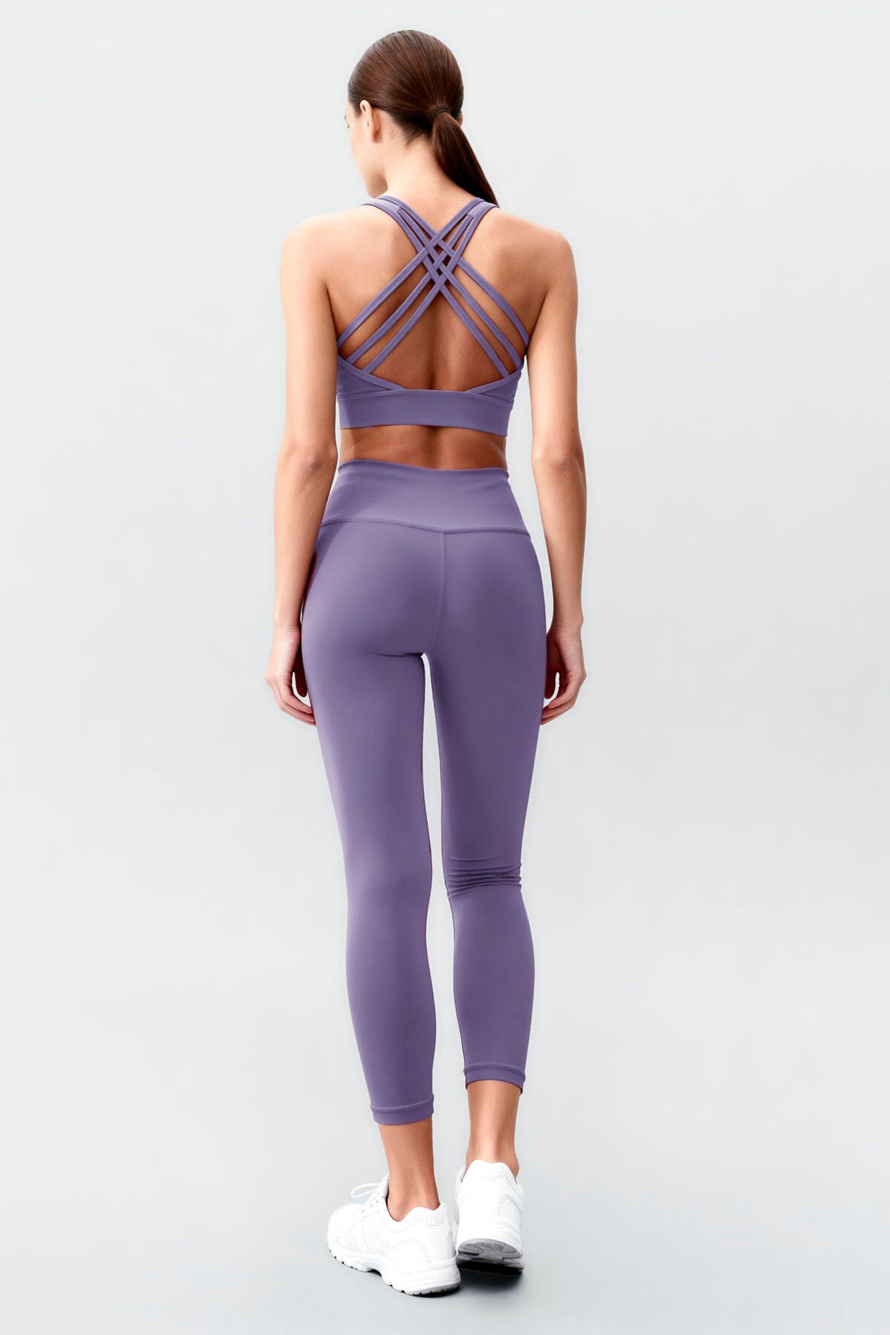 TOMMY Sleeveless Athletic Set With Leggings 2
