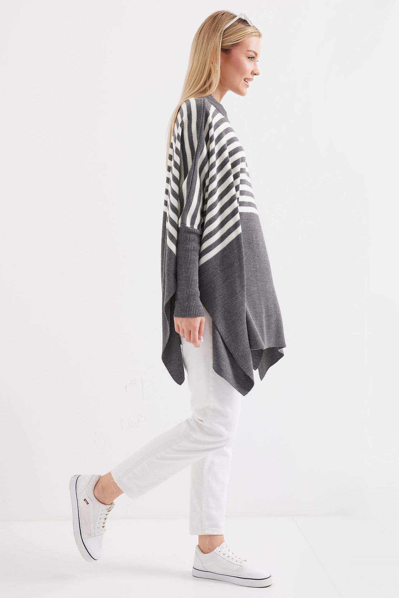 BDART Oversized Acrylic Crew Neck Jumper 3