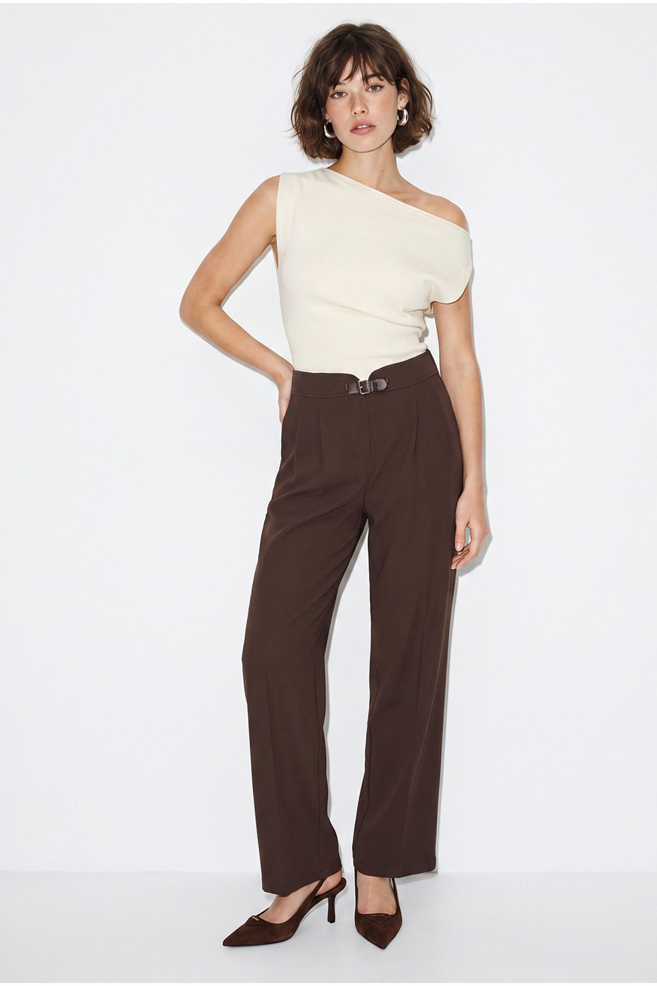 LUCCI Women's Pants